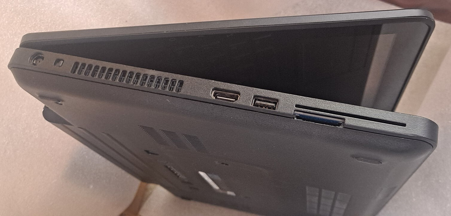 Dell Latitude E5540 15.6″ Laptop i7-4600U 2.10GHz 8GB RAM 256gb SSD PARTS ONLY