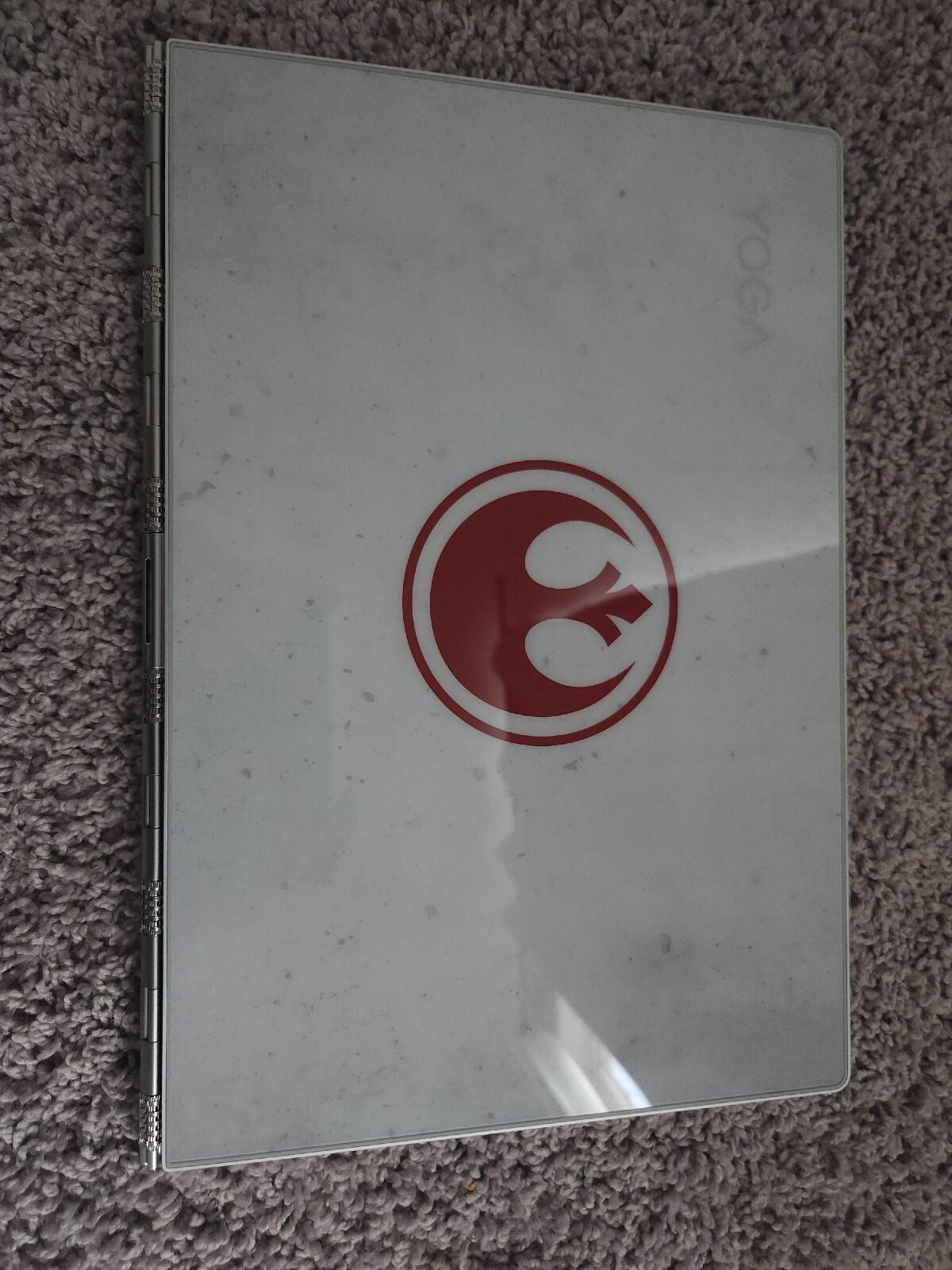 Lenovo SPECIAL EDITION Yoga 910 STAR WARS REBEL ALLIANCE – RARE 4.5/5 Condition.