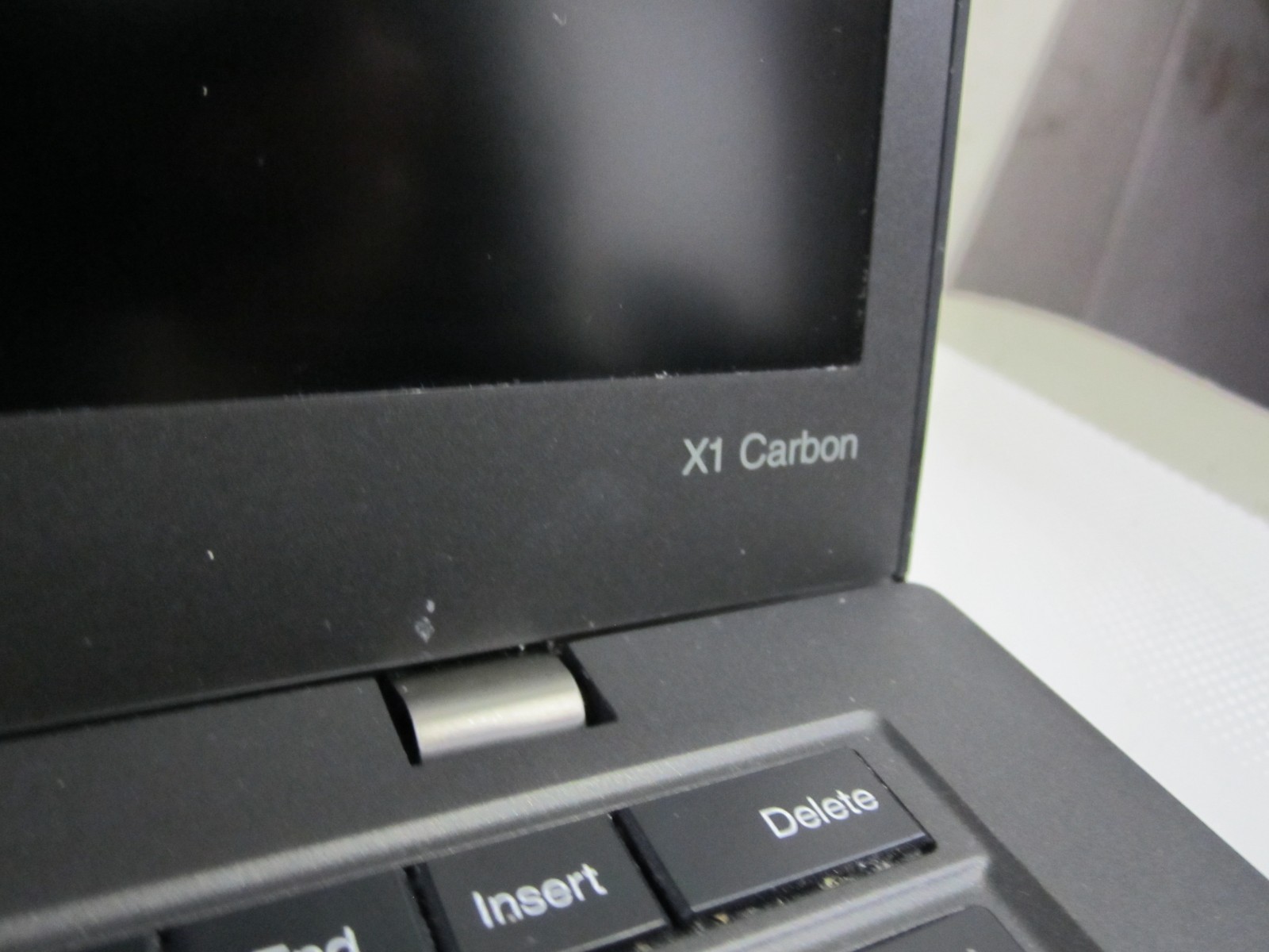 Lenovo ThinkPad X1 Carbon 2.30Ghz i5-5300U 8GB 256GB M2SSD Laptop w/ AC [NO OS]