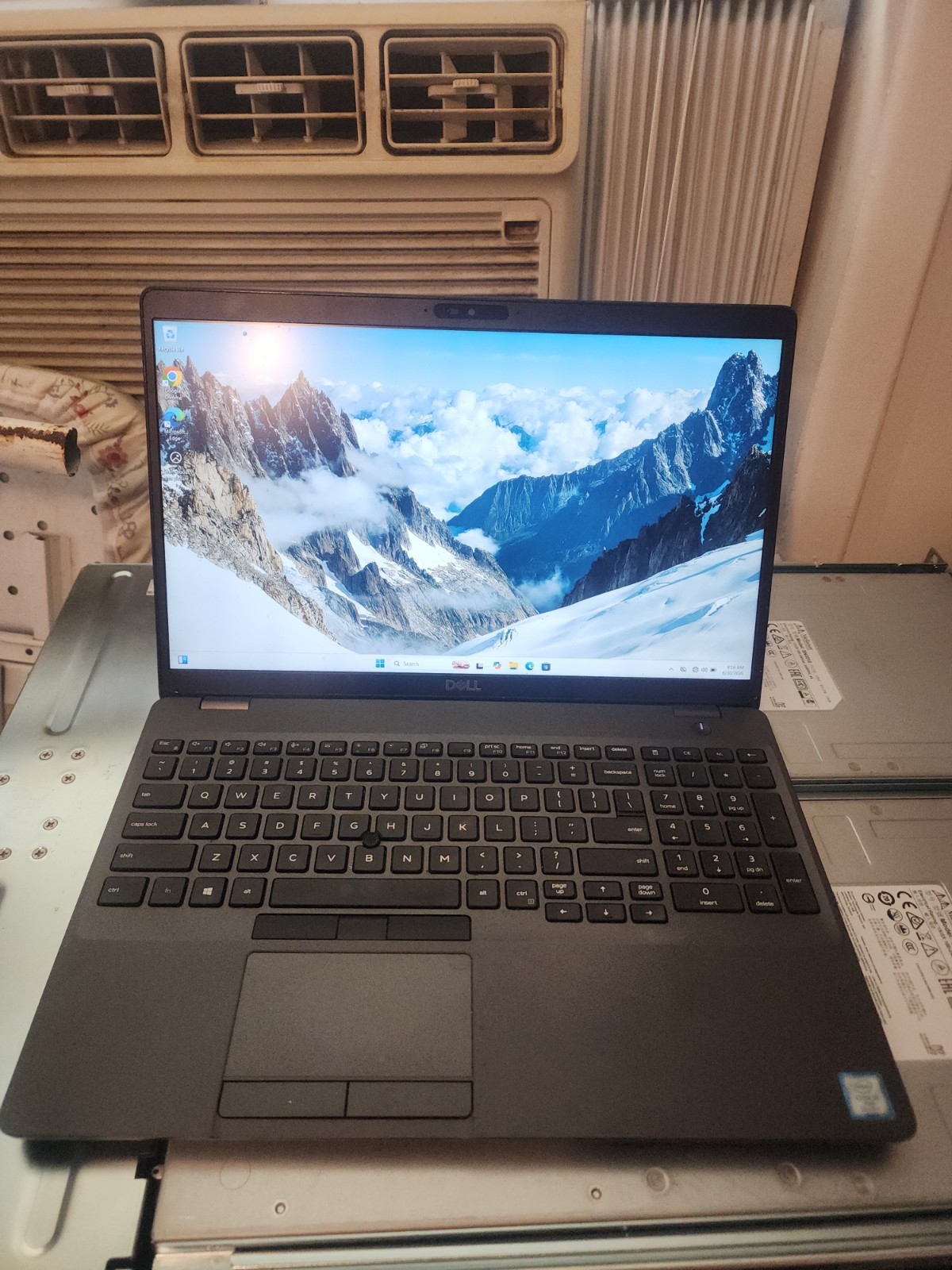 Dell Latitude 5501 15.6 Black FHD i5-9400H 2.5GHz 16GB 256GB SSD Good