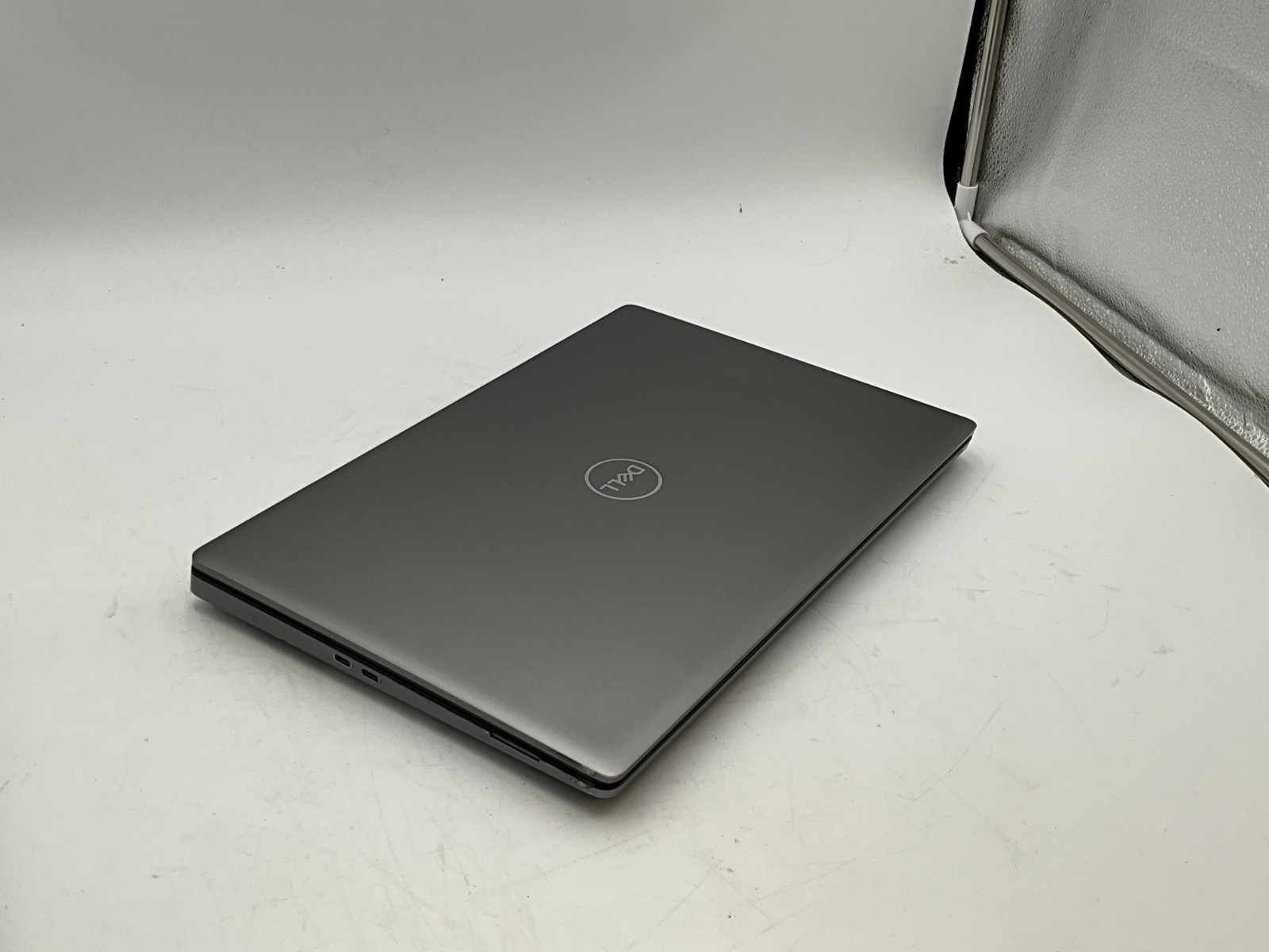 DELL Precision 7560 i7-11850H 2.50g 32GB 1TB T1200 15.6″ WIN11 Laptop 9S0K6J3