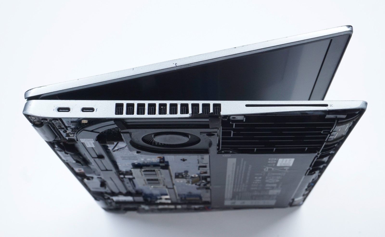 Dell Latitude 5520 15.6 Gray FHD Intel Core i7-1185G7 @3GHz 16GB (Bad Chassis)