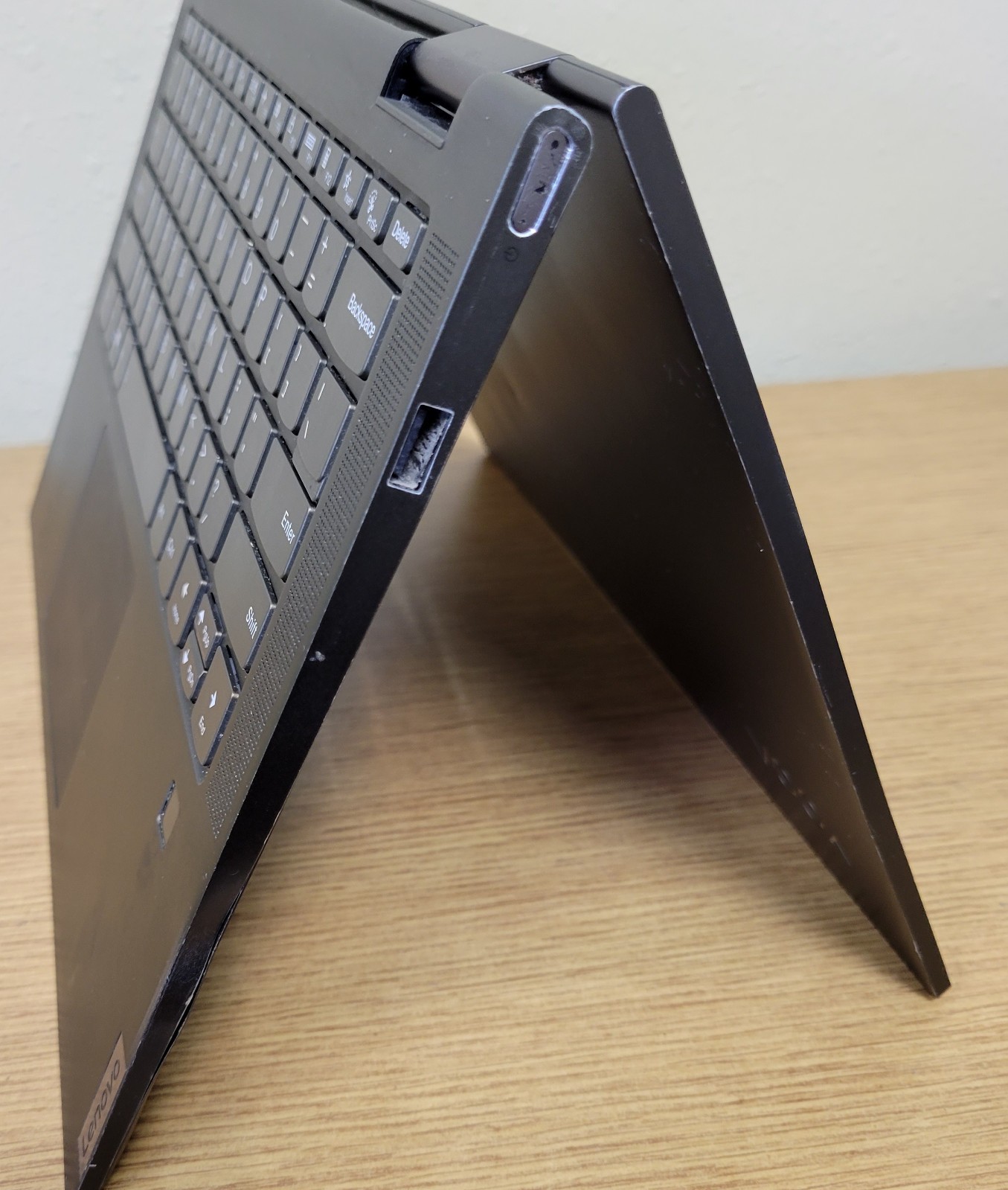 Lenovo Yoga 7 14iTL5 i5-1135G7 2.40GHz 12GB 512GB NVMe 360 Touch Iris Xe No OS
