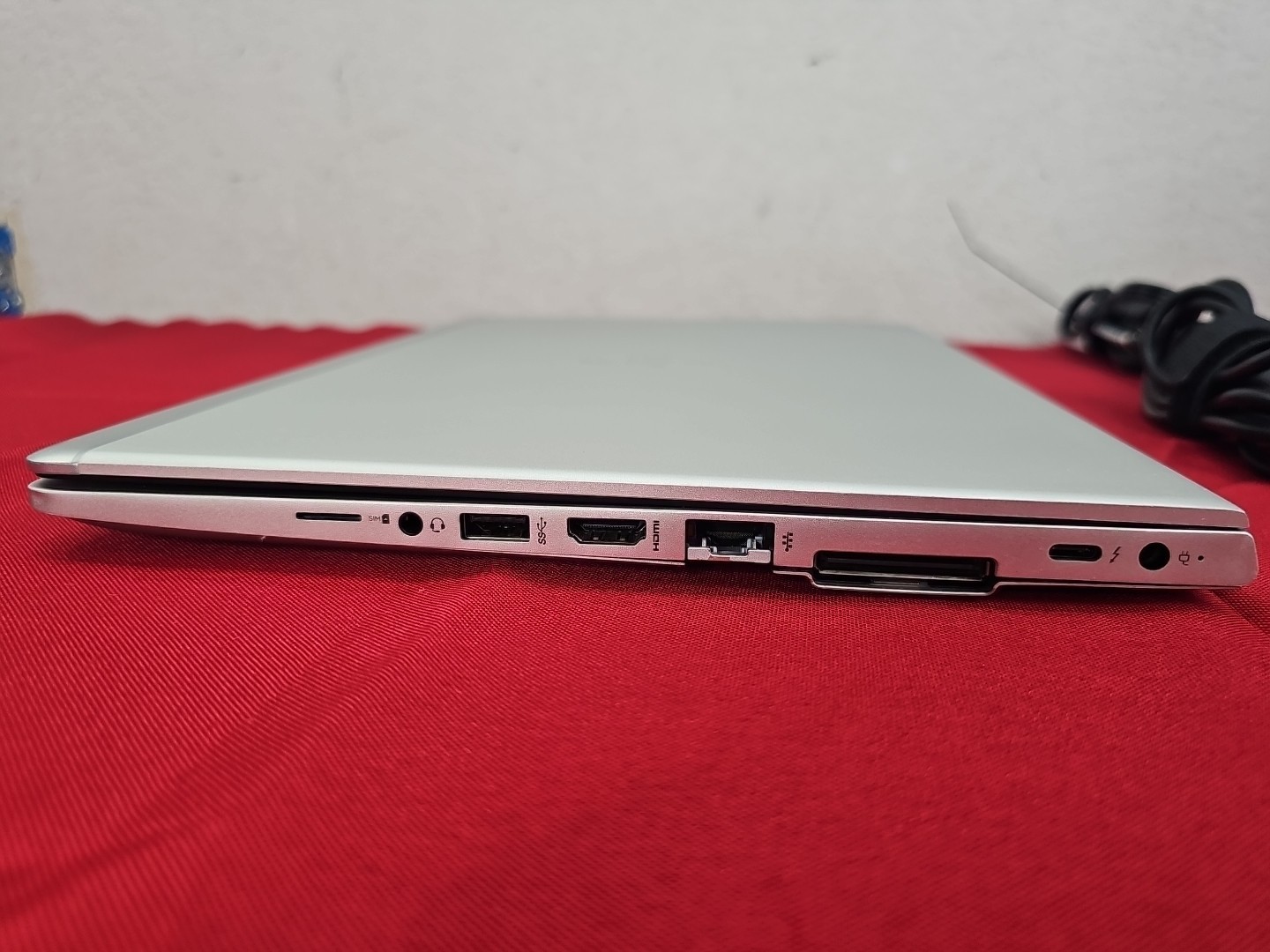 HP Elitebook 830 G6 14″ i7-8565u 1.8ghz 16GB RAM (NO SSD)