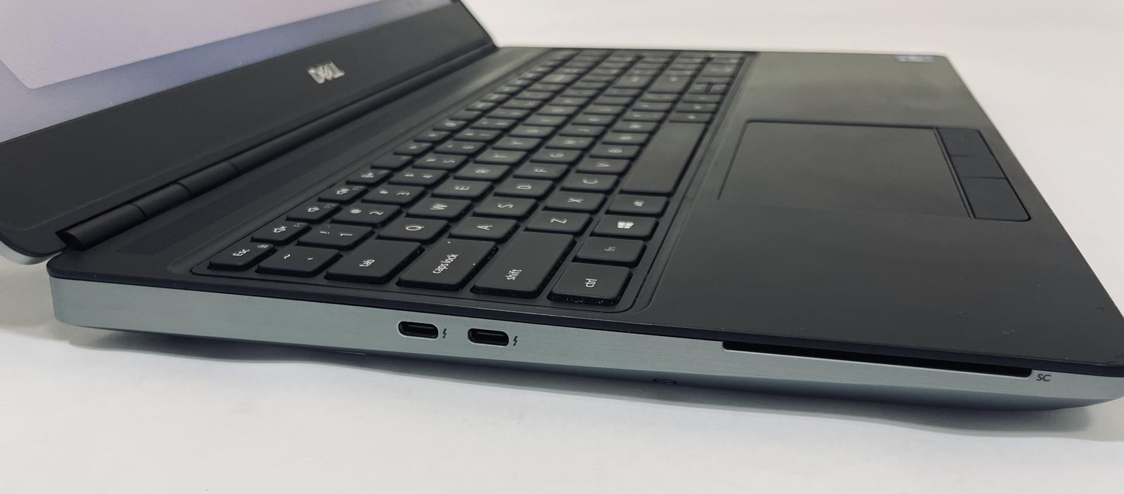 DELL PRECISION 7560 15″ Laptop Core i7 11850H 32GB 512GB NVMe Windows 11- READ