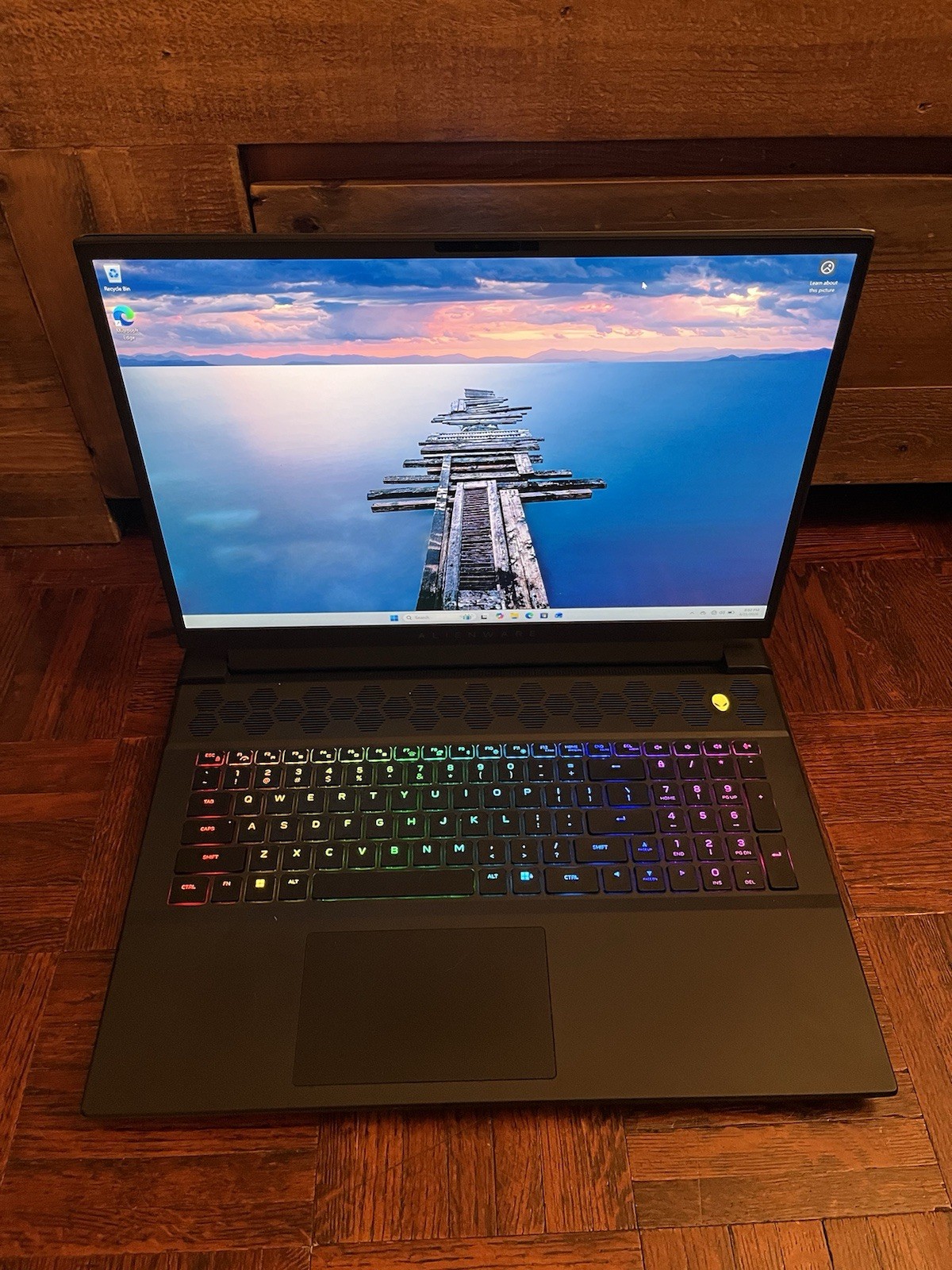 Dell Alienware M18 R2 165Hz 2.2 GHz i9-14900HX 32GB 2TB SSD RTX 4090