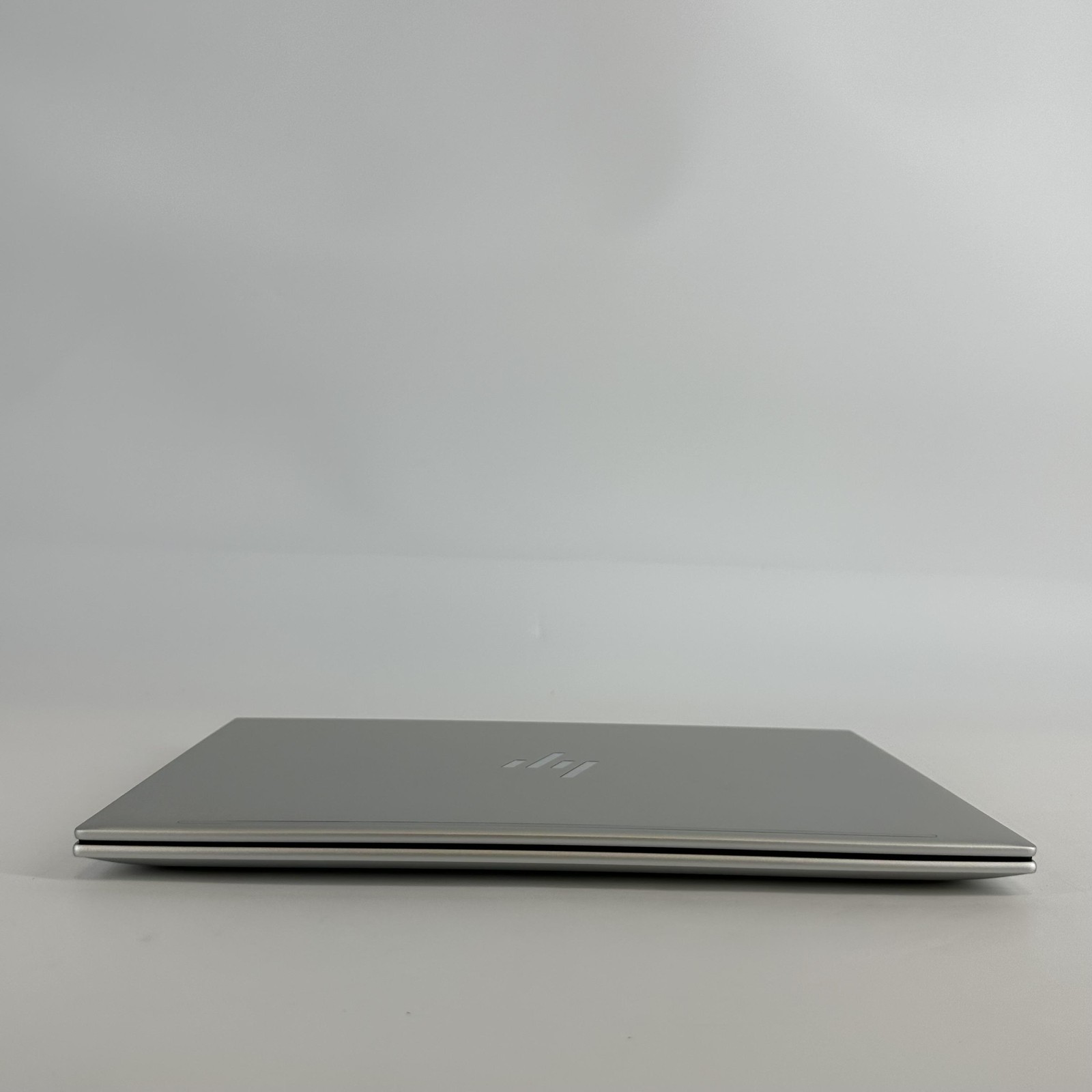 HP Elitebook 845 G9 14 FHD+ 2.7 GHz Ryzen 7 PRO 6850U 32GB 256GB SSD LCD ISSUE