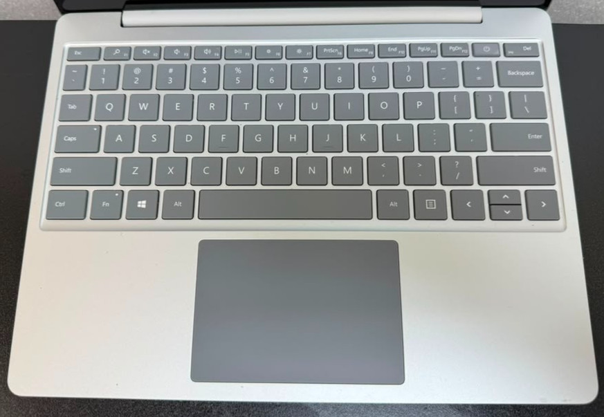 Surface Laptop Go 12.5 i5 No RAM No SSD No Battery. Read descr