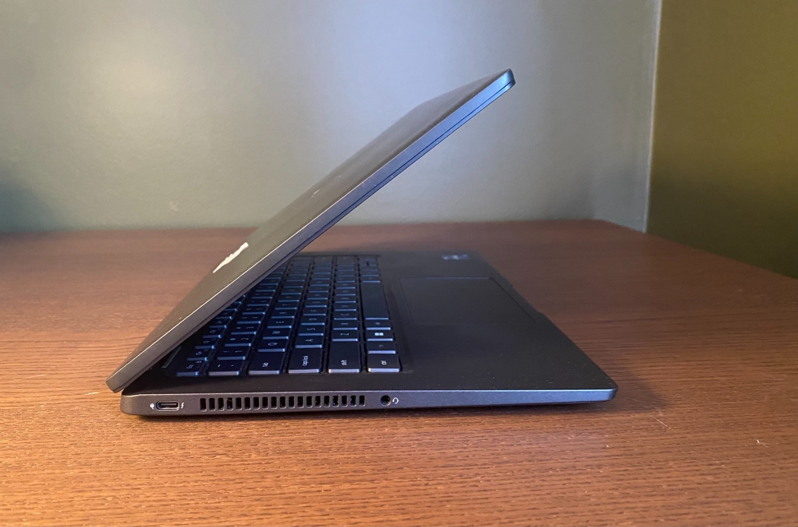 Dell Latitude 7430 14” with 12th Gen Intel i7 vPro 16GB RAM 256GB SSD Win 11 Pro