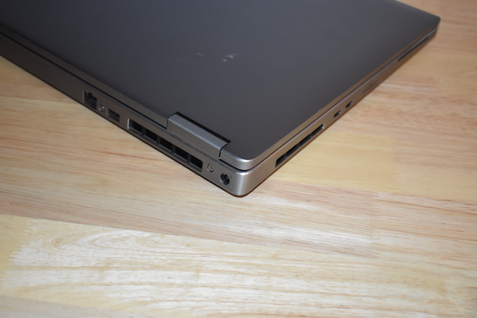 Dell Precision 7740 17.3 FHD Xeon E-2276M 16GB RAM 512GB SSD Quadro RTX 3000