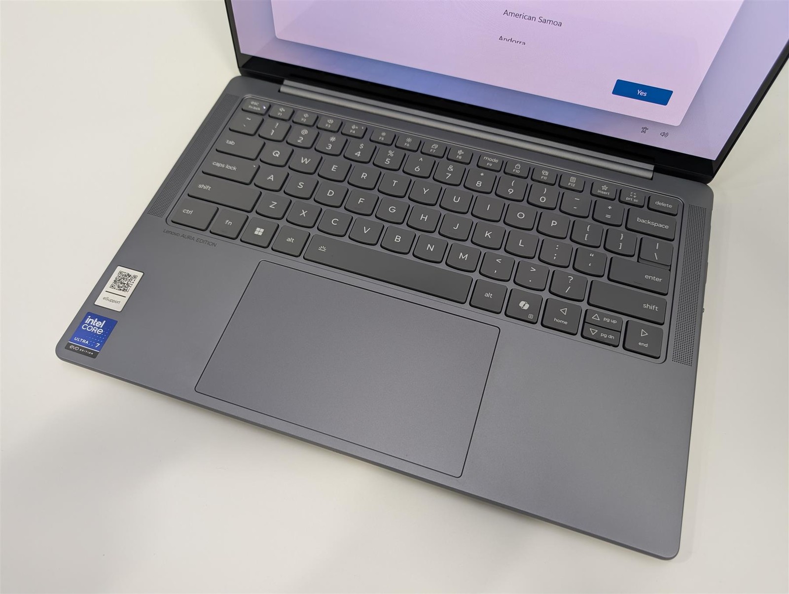 Lenovo Slim 7 14″ Core Ultra 7 258V 32GB 1TB SSD Arc Luna Grey Used-Very Good