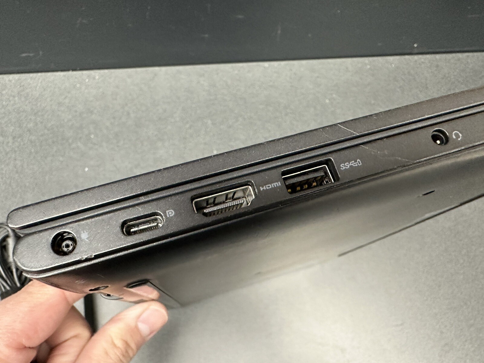 Dell Latitude 3390 2-in-1 i5-8250U 1.60GHz 8GB RAM 128GB SSD Win10Pro