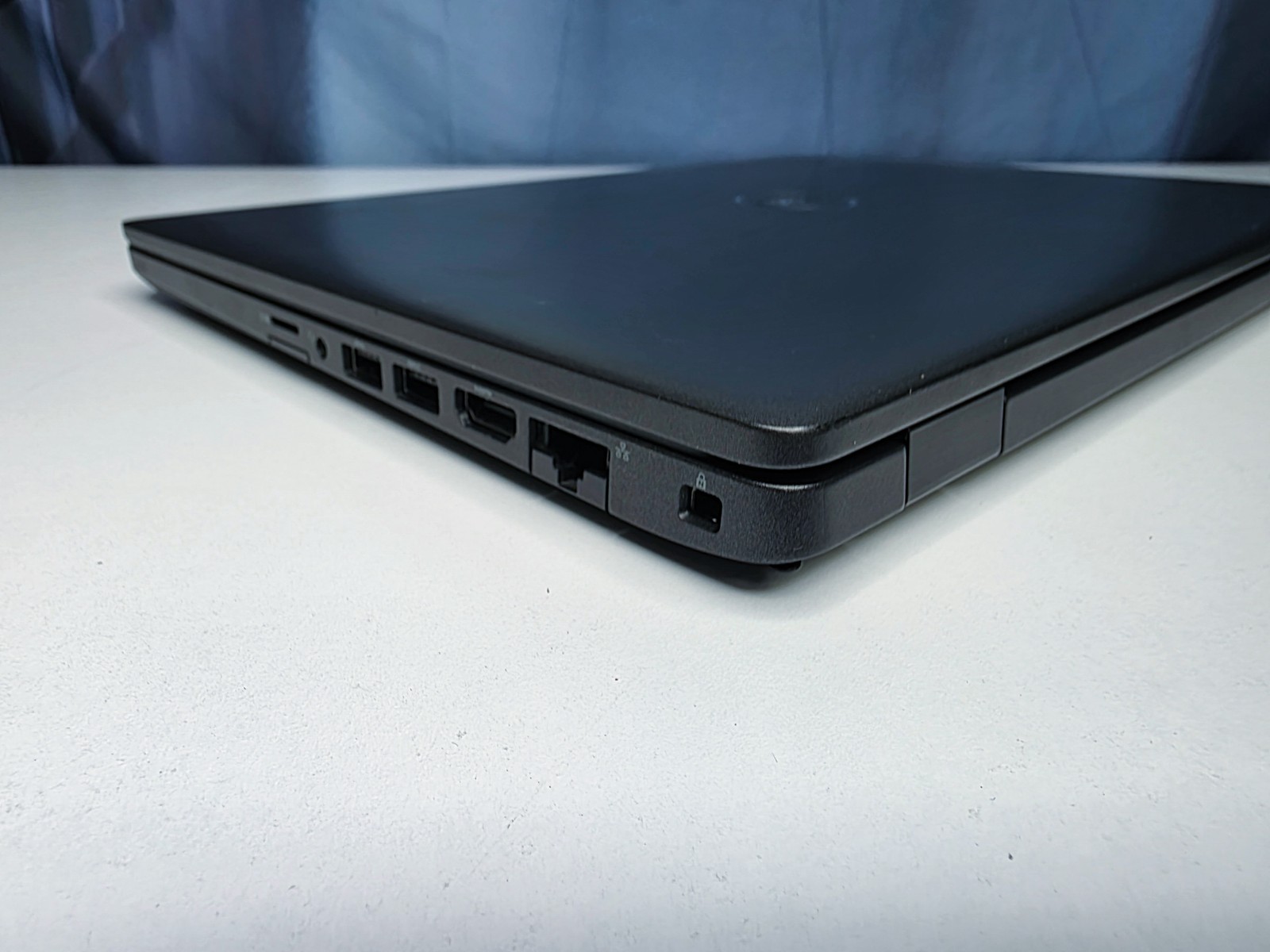 Dell Latitude 5400 14″ Touch i5-8365U 16GB 256GB NVMe Backlit Win 11 Pro