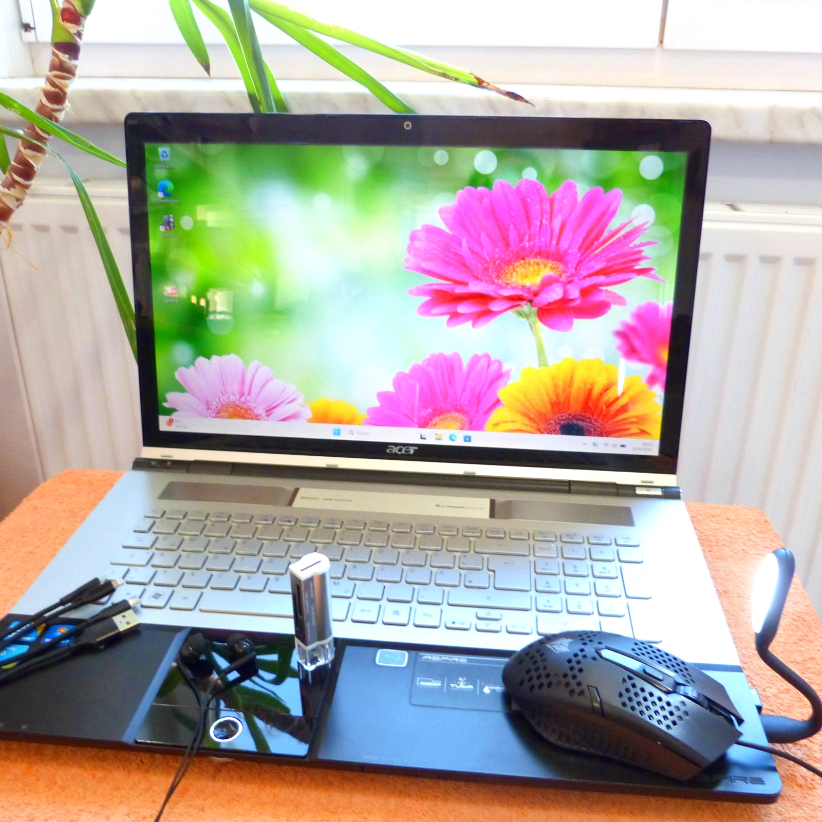 Acer 8943 ETHOS MAX Cinema 18″ METAL l 16GB RAM l 2TB SSD Windows 11 QUAD i7