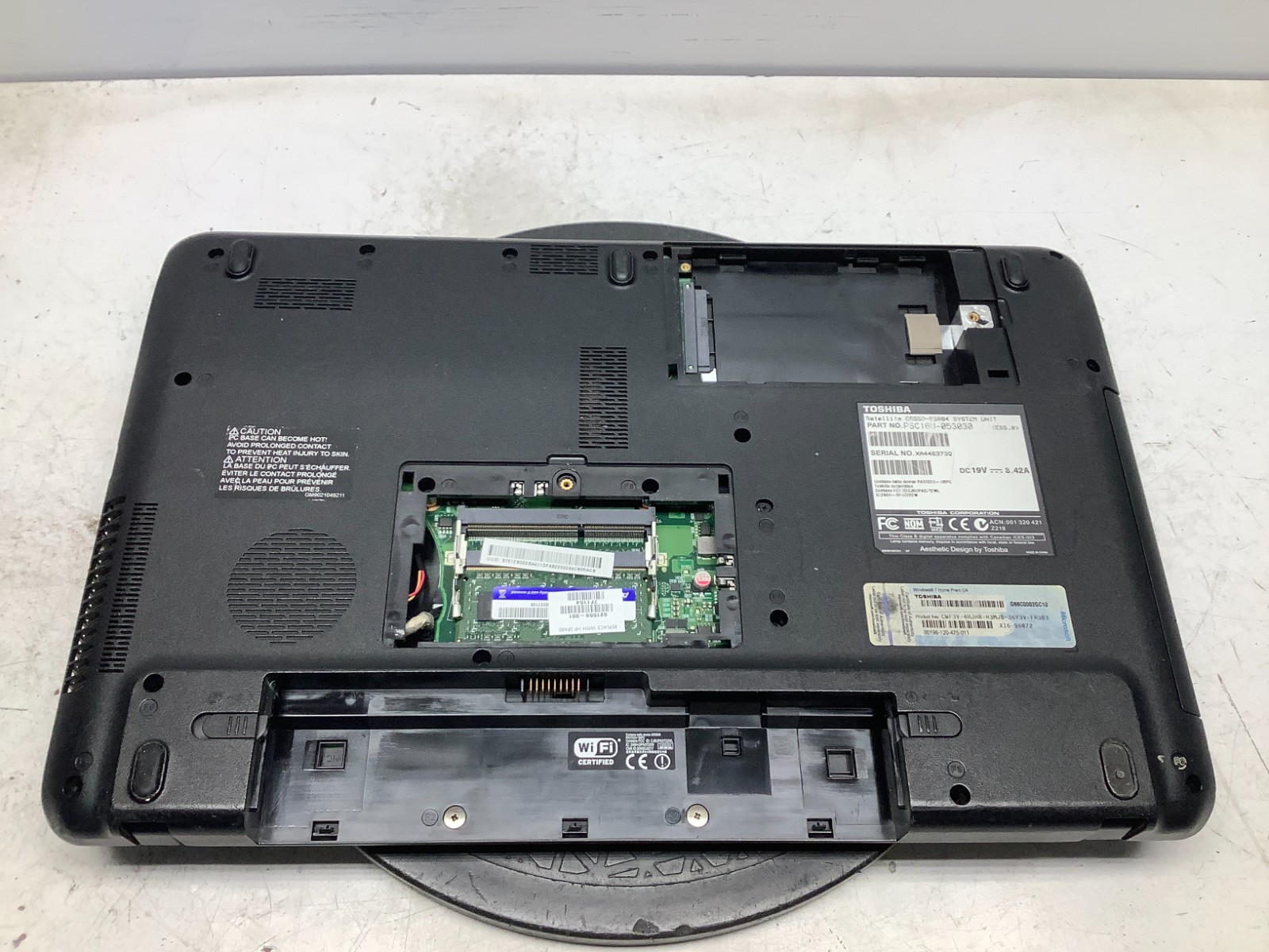 Toshiba Satellite C655D-S5084 AMD Athlon II P340 2.2GHz 1 GB NO HDD