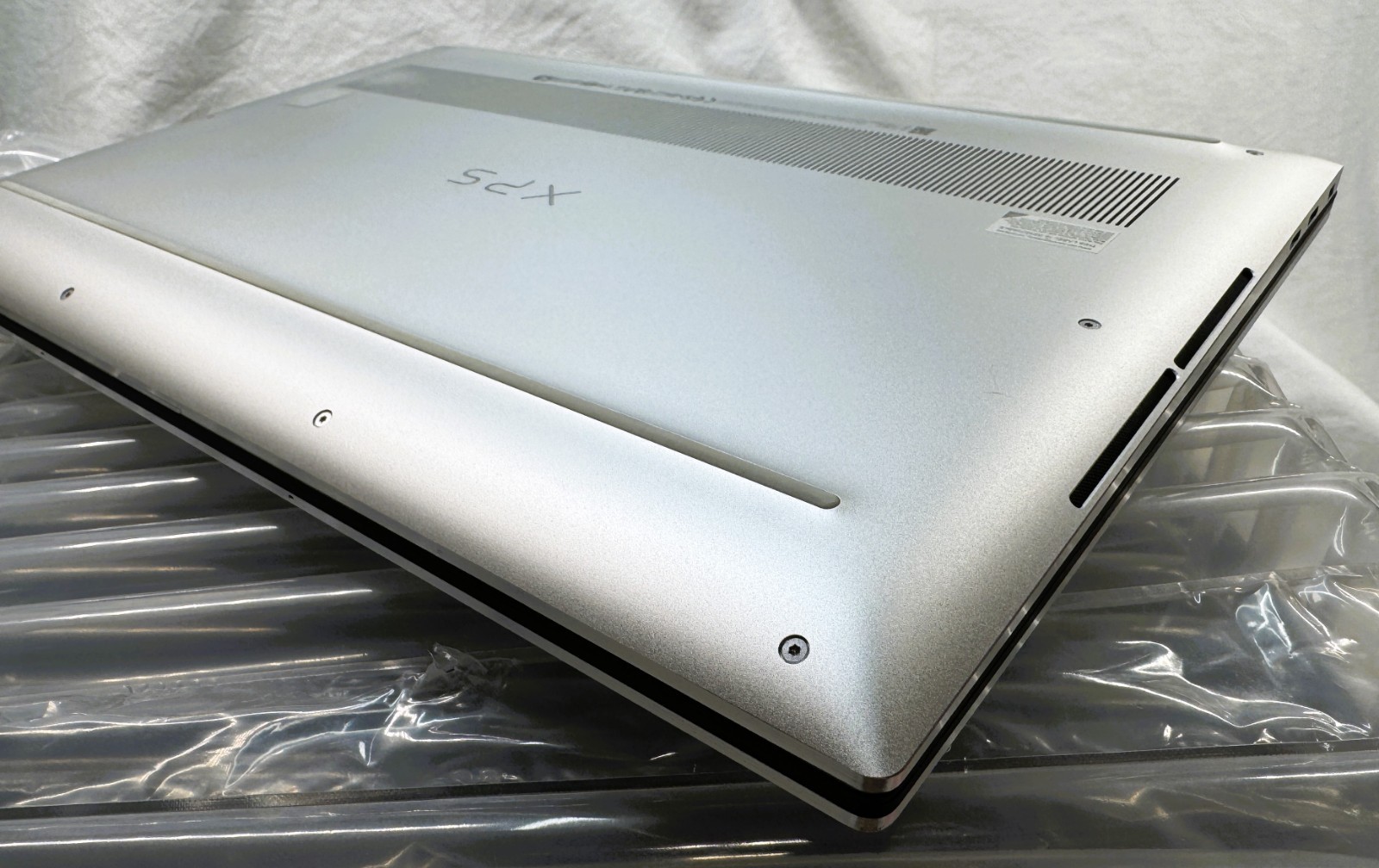 Dell XPS 15 9530 15.6″ OLED TOUCH ✔ I9-13900H ✔ 32GB ✔ 2TB NVMe ✔ RTX 4060 8GB