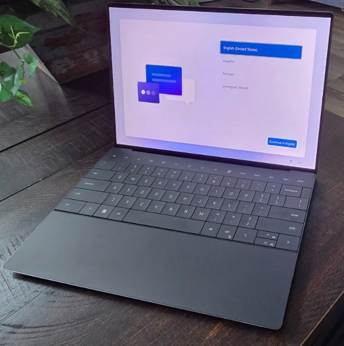 Dell XPS 13 Plus 9320 i7-1260P 32GB 1TB 13.4″ 3.5K OLED Touch Laptop