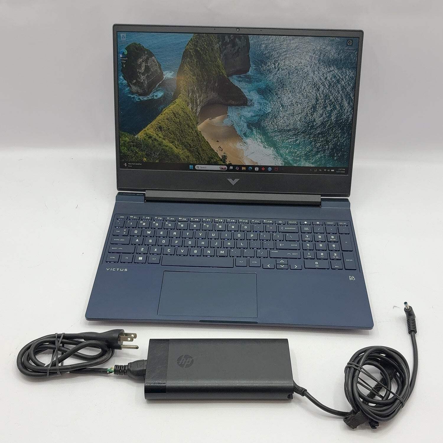 Broken HP Victus Gaming i5-13420H 24GB RAM 512GB SSD RTX 3050 Mousepad Stuck