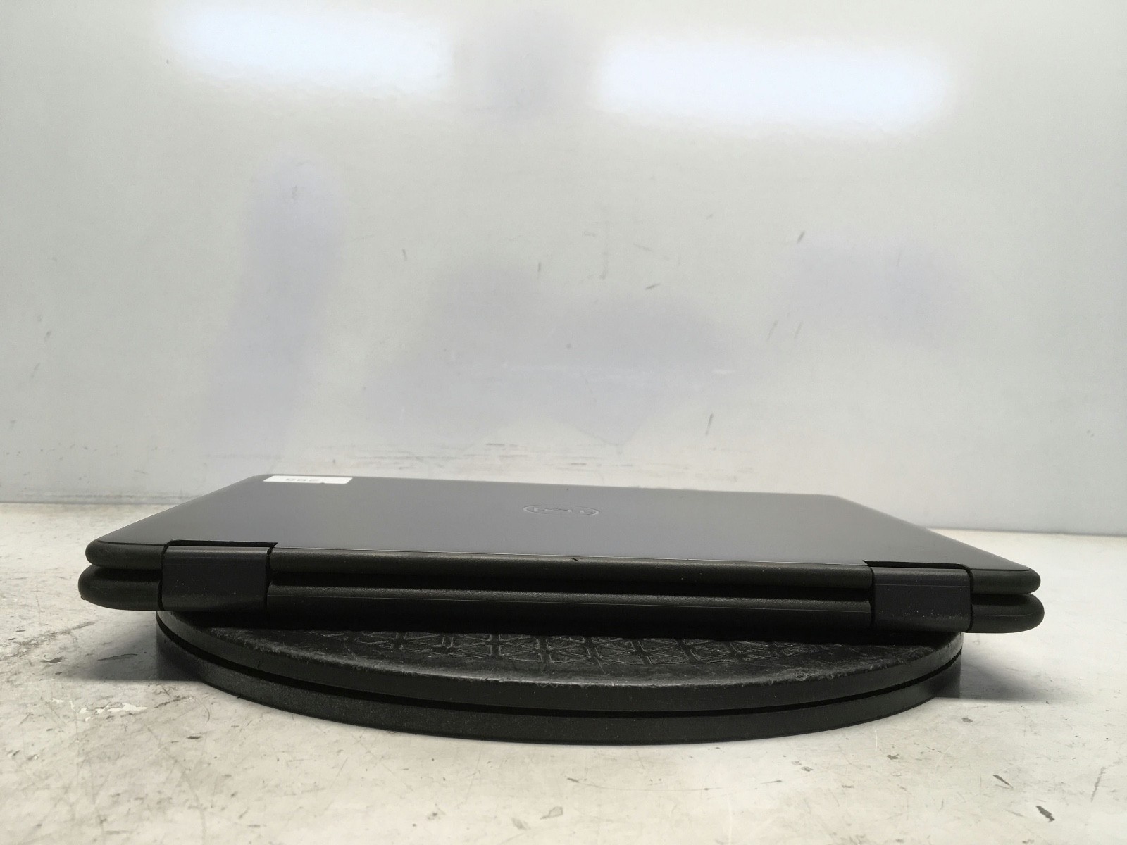Dell Latitude 3190 2-In-1 Intel Pentium Silver N5000 1.1GHz 4 GB NO HDD