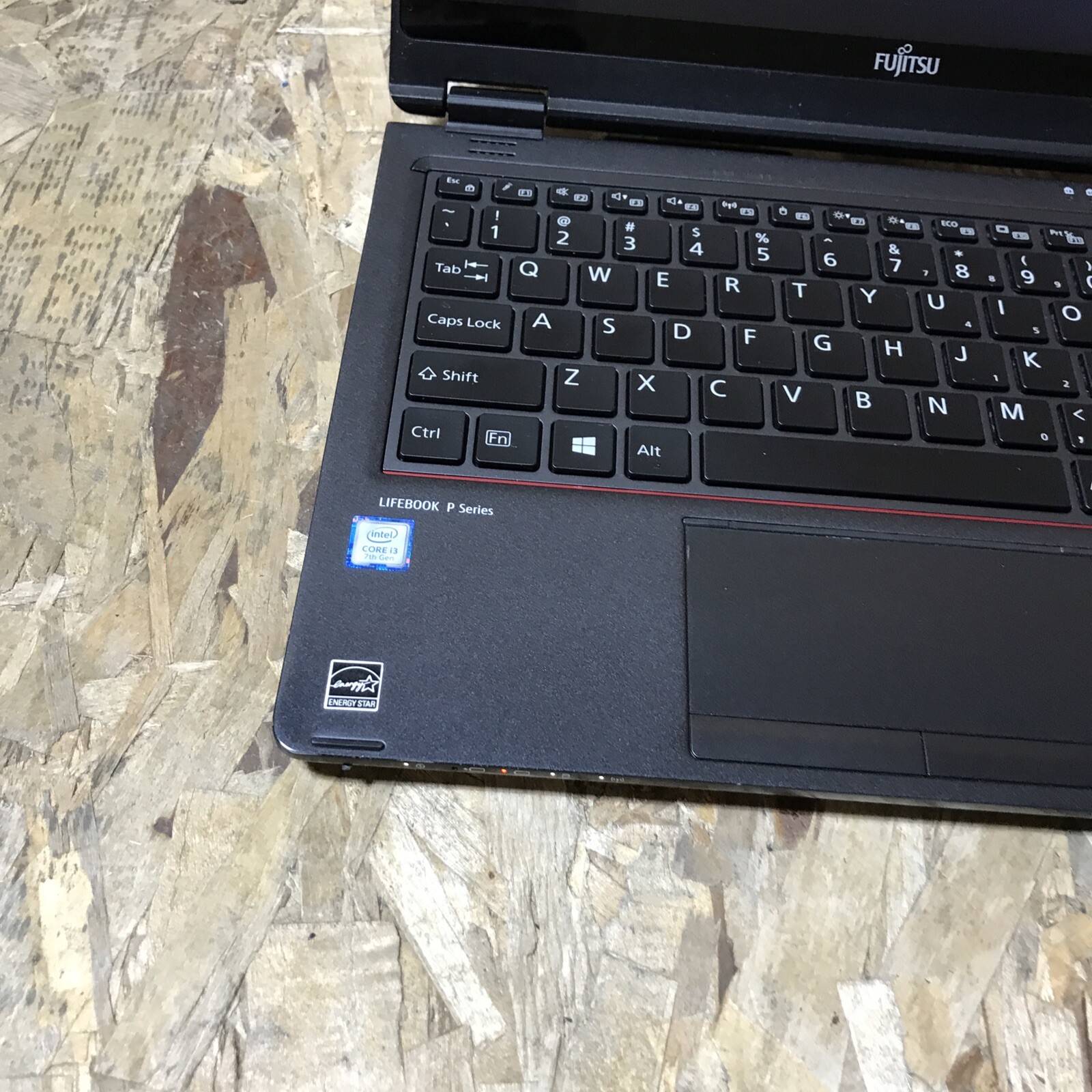 FUJITSU LIFEBOOK P728 12.5″ TOUCHSCREEN | I3-7130U 1.60 GHZ | 4 GB Win 11 H101