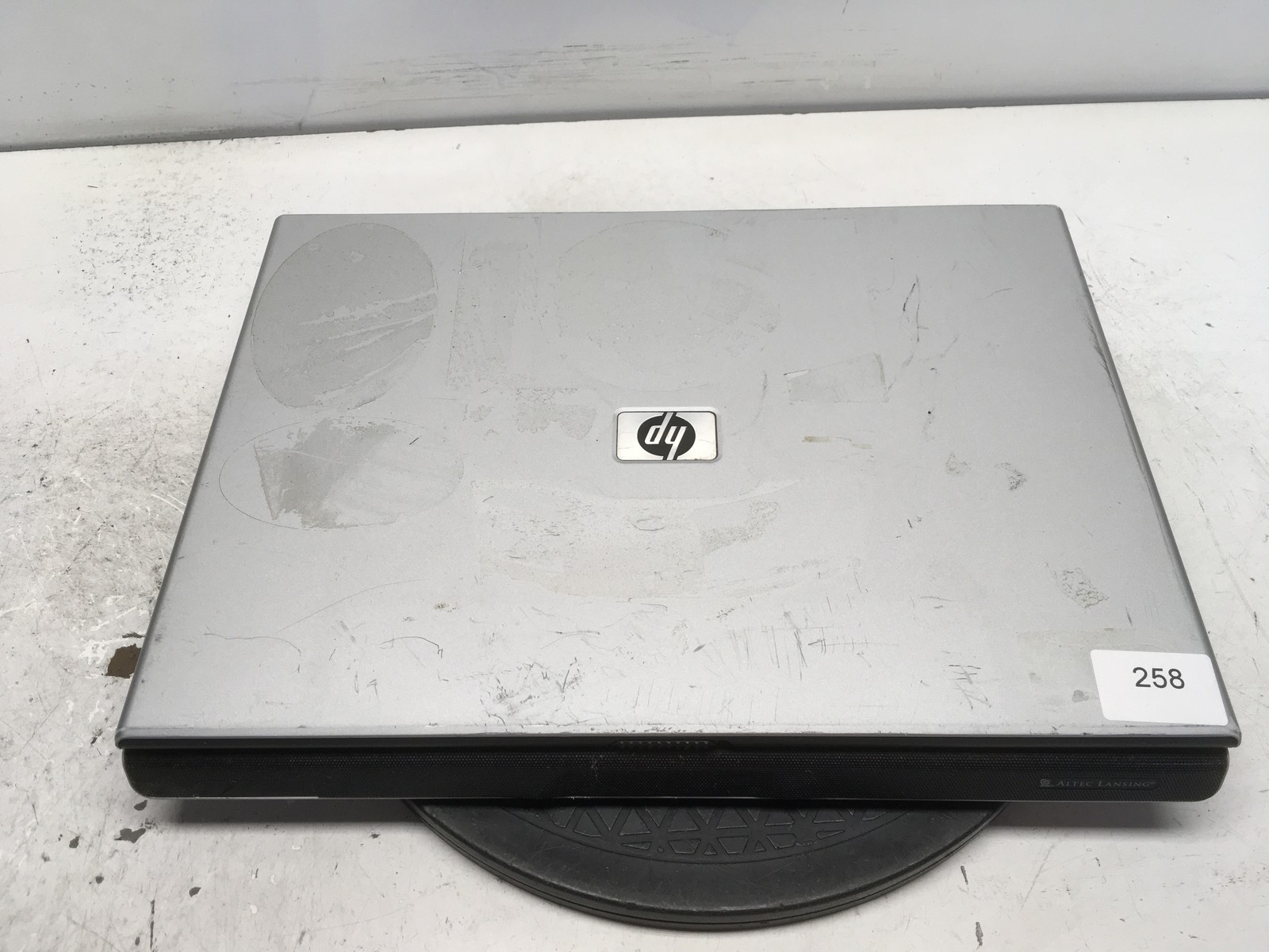HP Pavilion DV5000 Intel Core 2 Duo T1350 1.86GHz 1 GB NO HDD No Batt