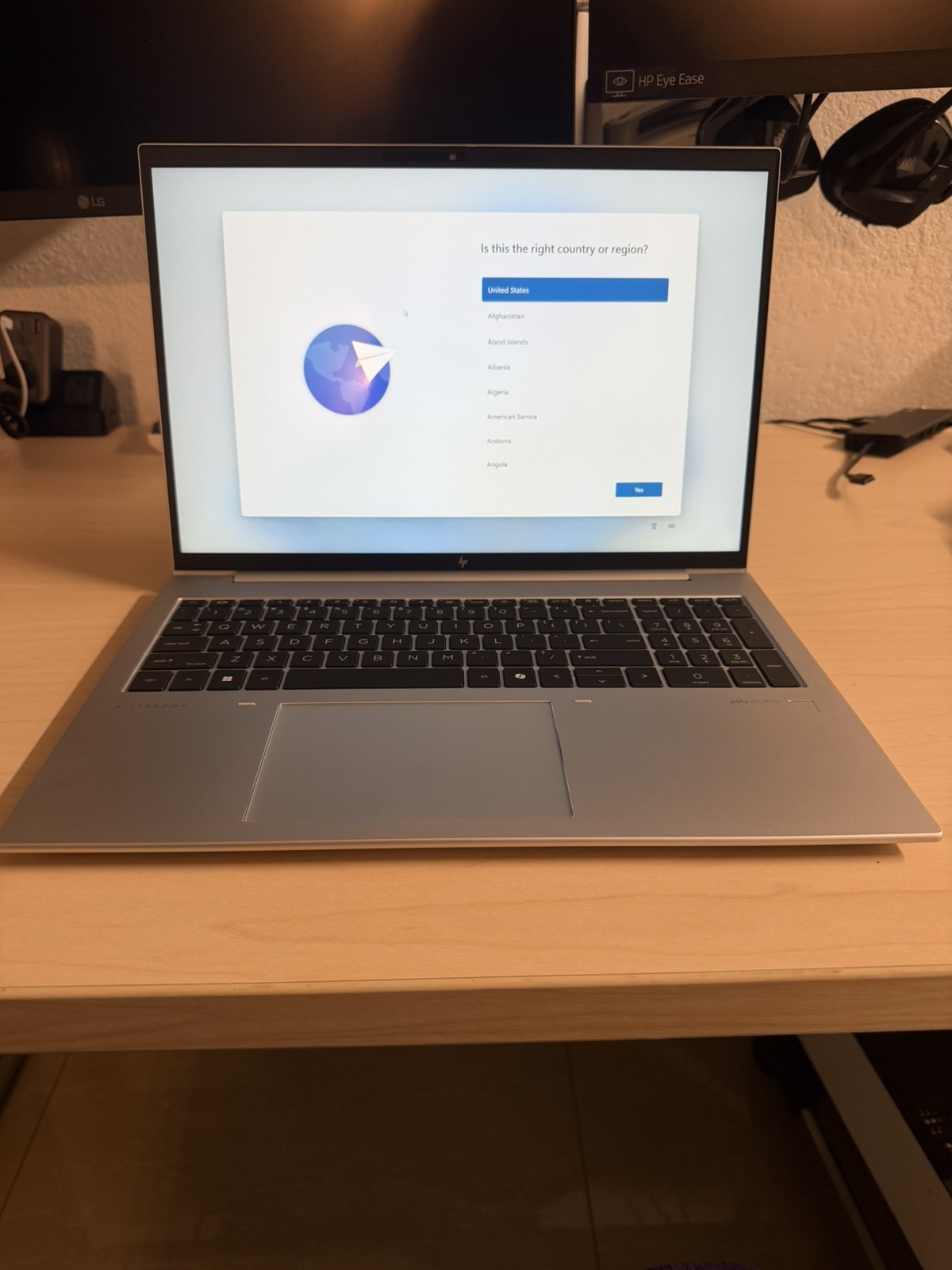 HP EliteBook 845 G11 16″ (Ryzen 7 PRO-8840U – 64GB RAM – 1TB SSD + charger