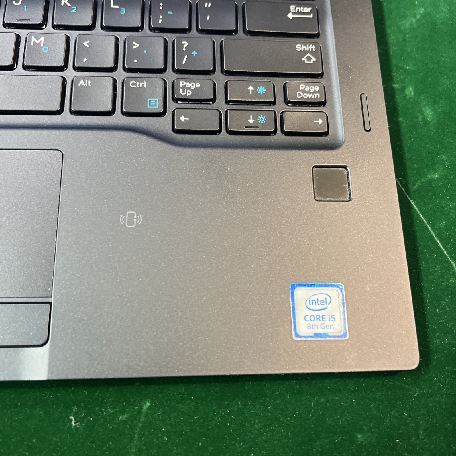 Dell Latitude 7390, 13.3 in FHD 2-IN-1, Intel Core i5-8350U, 8GB, 256GB PCIe