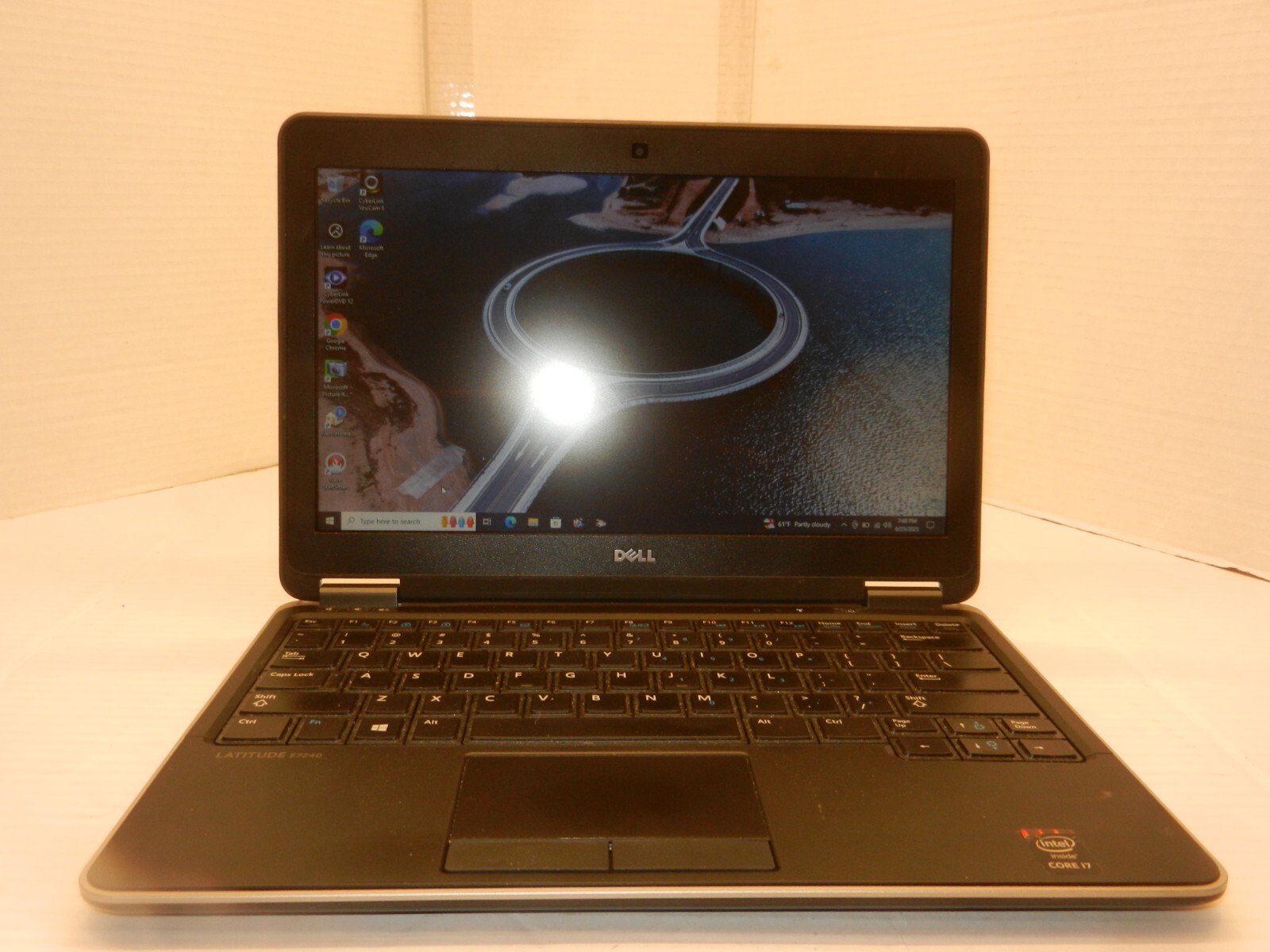 DELL LATITUDE E7240 12″ CORE i7-4600U 8GB RAM 256GB SSD WINDOW 10 (B)