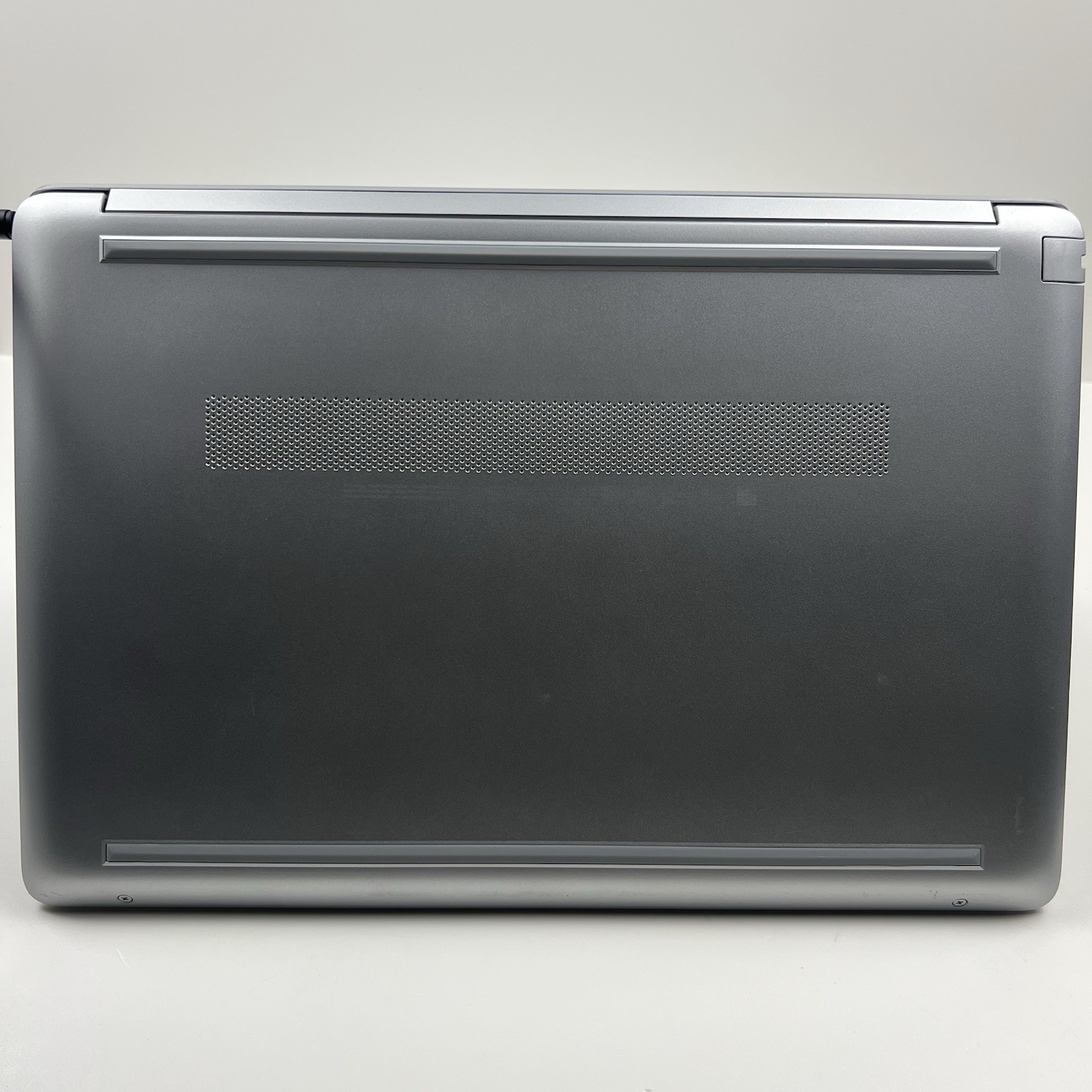 HP 15-gw0023od 15.6″ AMD Ryzen 3 3250U 2.6GHz 8GB RAM 1TB HDD w/ Charger