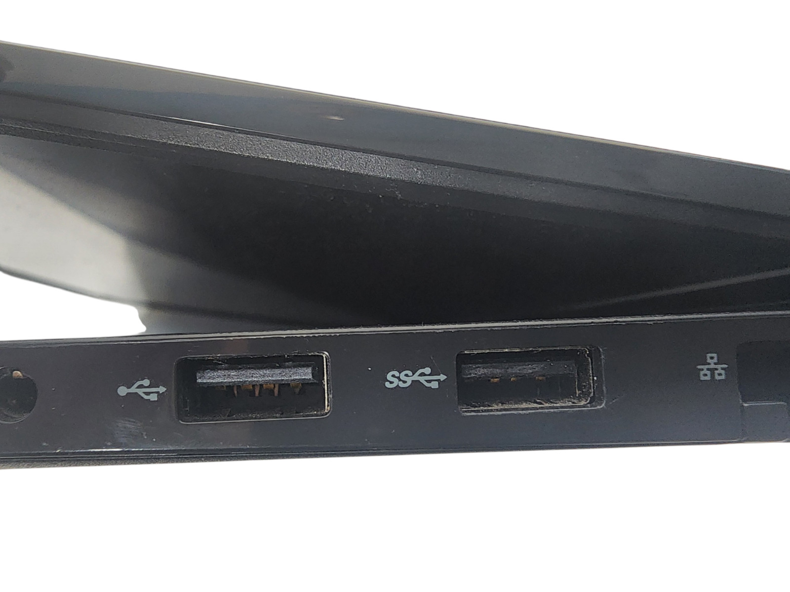 Dell Latitude 3520 15.6″ Laptop i5-1135 G7 8GB RAM NO SSD NO OS Boots to Bios