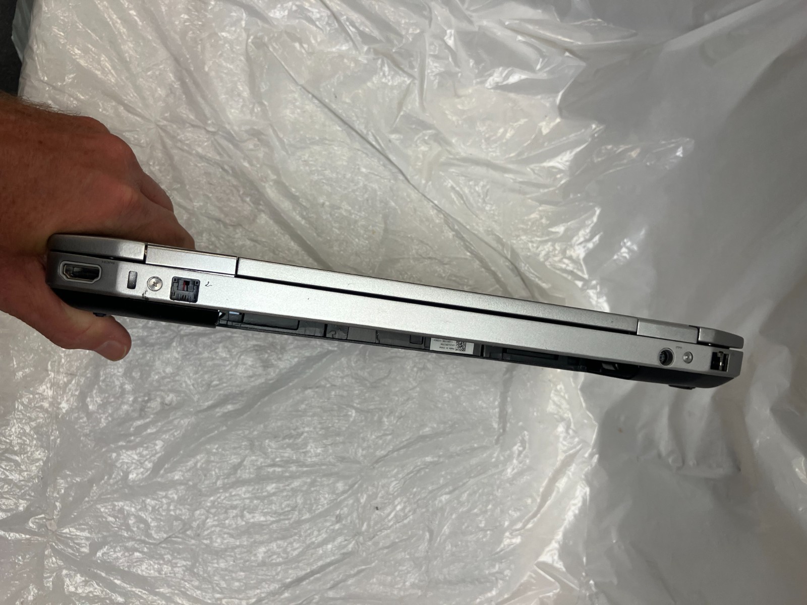 Dell Latitude E6420 Intel Core i5-2520M 2.50GHz 4GB RAM Laptop no HD FOR PARTS