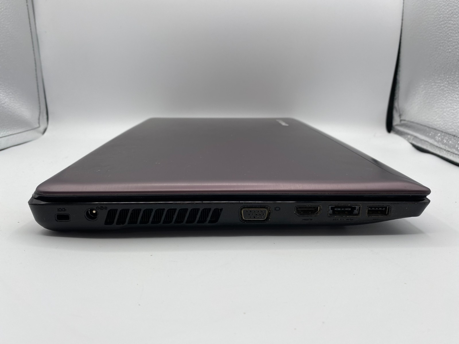 Lenovo IdeaPad Z575 15.6″ AMD A4-3300M 1.9GHz 4GB RAM 500GB HDD – Fast Ship -USA