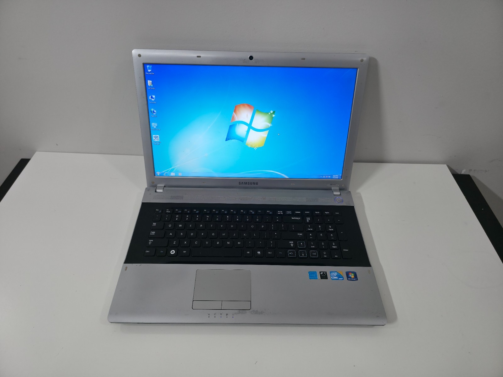 Samsung 17.3″ Laptop (RV711) | Large Screen, Windows 7, Great for Media & DVD