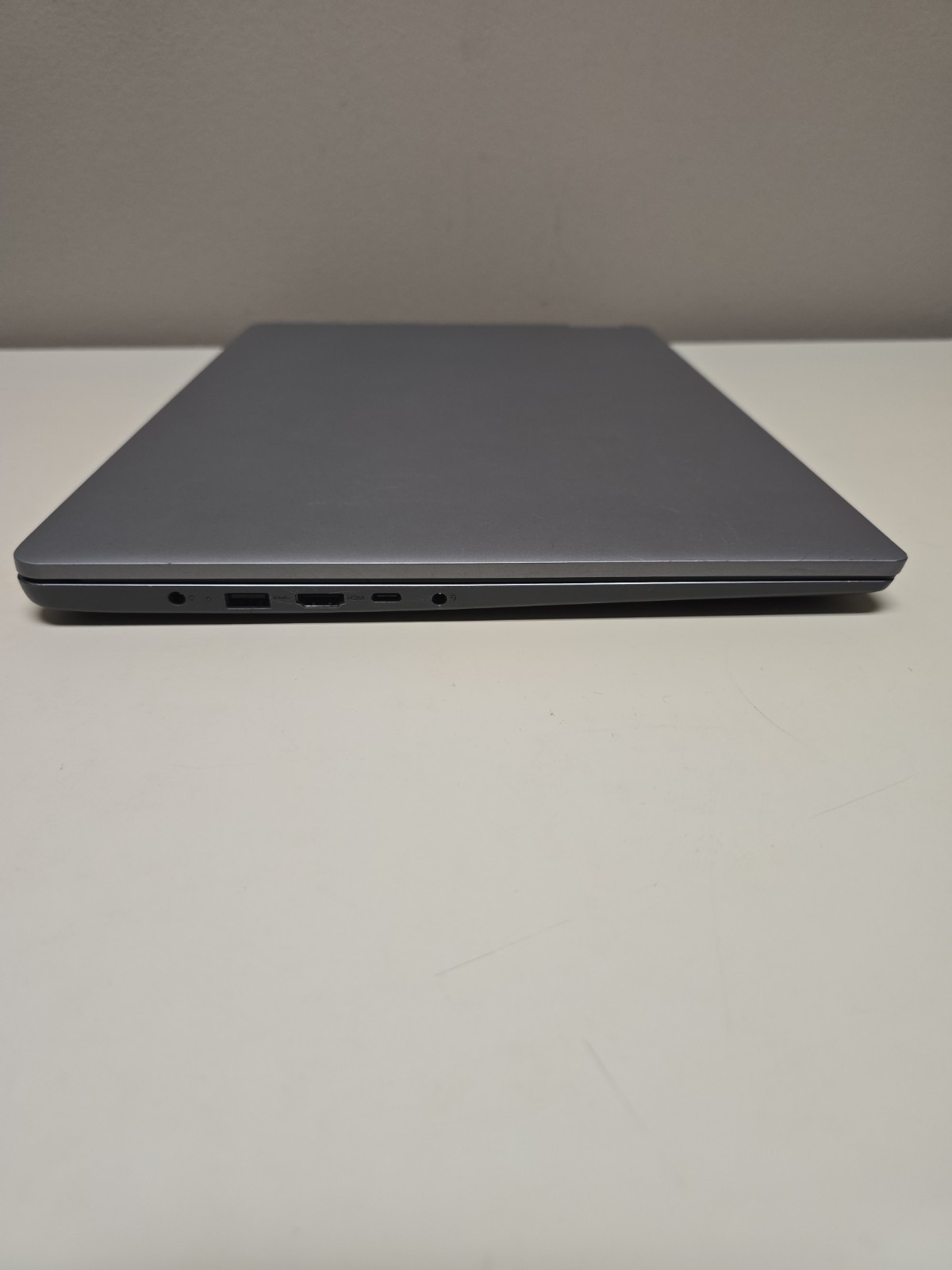 Lenovo IdeaPad 3 17ABA7 | Ryzen 5 5625U 16GB RAM 512GB NVMe SSD | FHD Touch ID