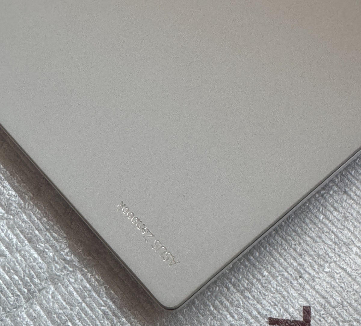 ASUS Zenbook S 16 16″ 3K OLED Touch Laptop Ryzen AI 9 365 24GB RAM 1TB SSD