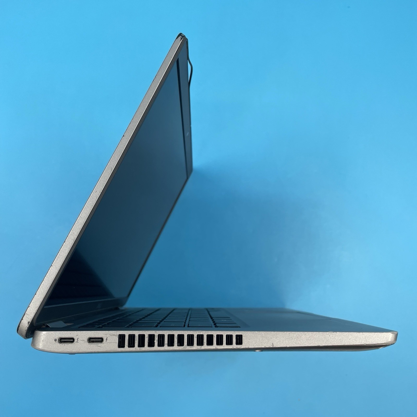 Dell Latitude 5420 | i5-1135G7 | 8GB RAM | 256GB SSD | WIN 11 PRO | 84% BATT