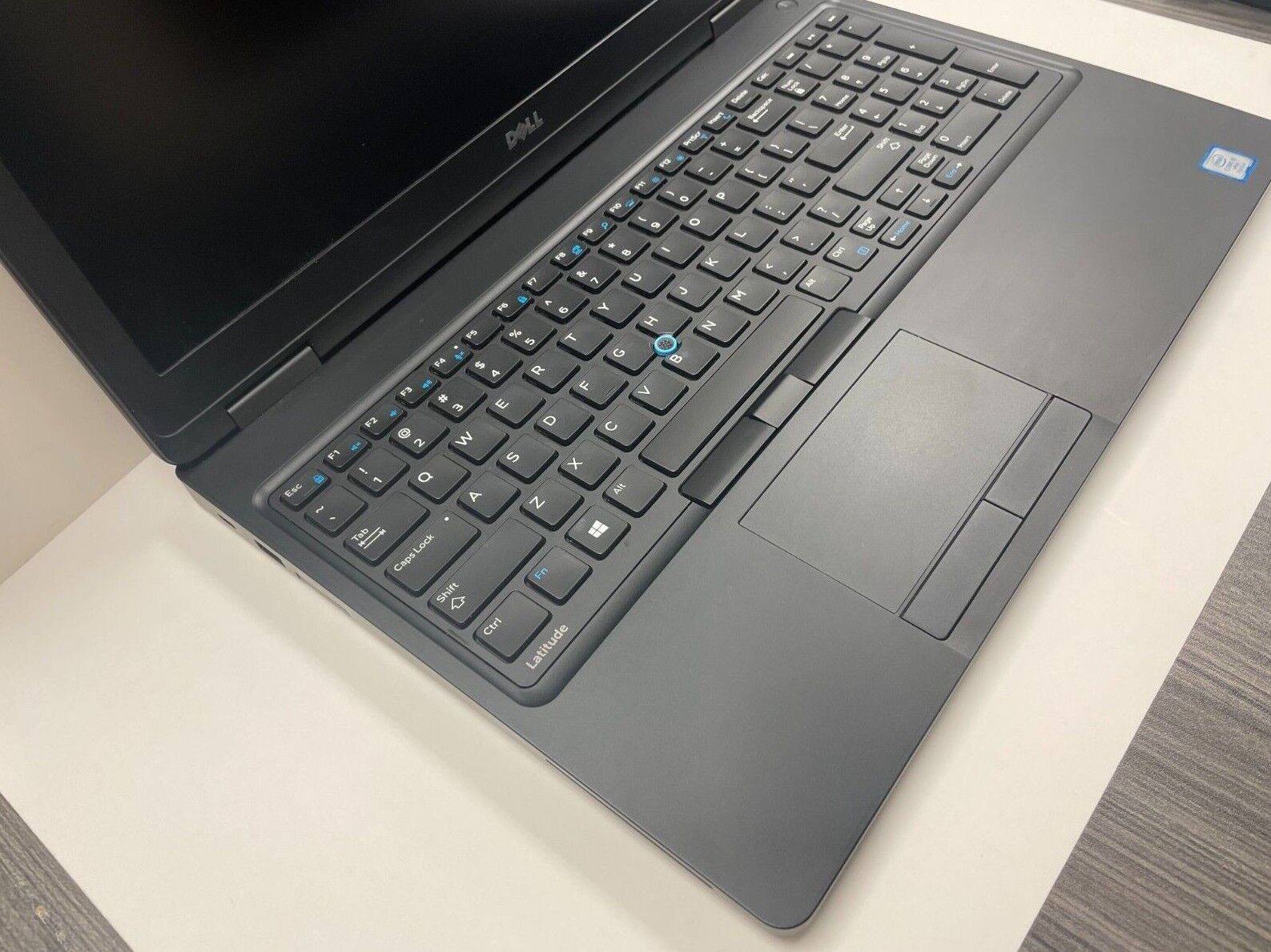 Dell Latitude 5580 15.6″ Intel i5 i5-7300U 8GB 128GB Windows 10 Pro