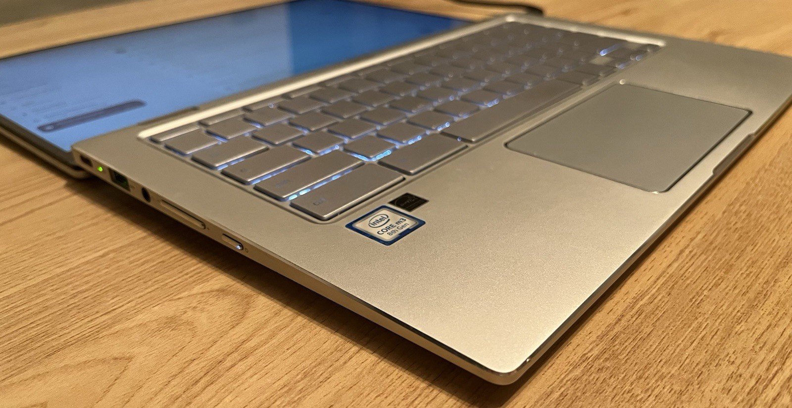 ASUS Chromebook Flip C434T 14″ Touch Intel Core m3-8100Y 8GB RAM 64GB eMMC