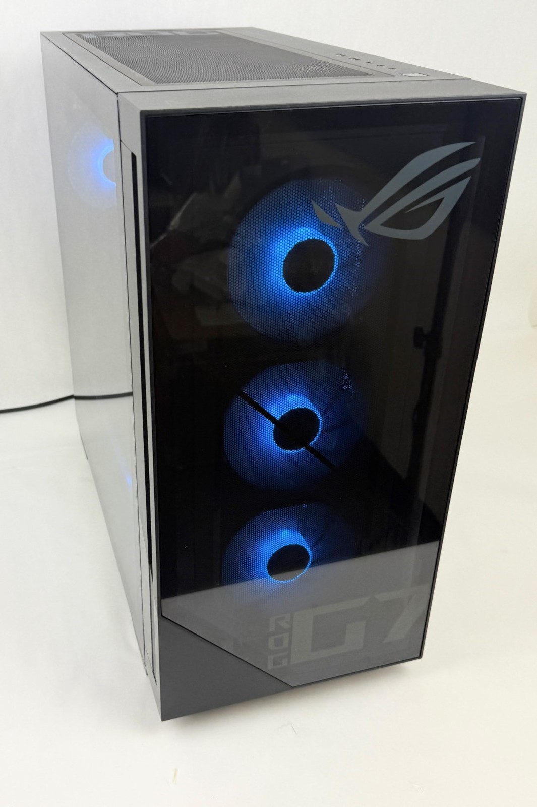ASUS ROG GM700 58L Gaming Desktop Ryzen 7 8700F 32GB 1TB RTX 5060 W11H