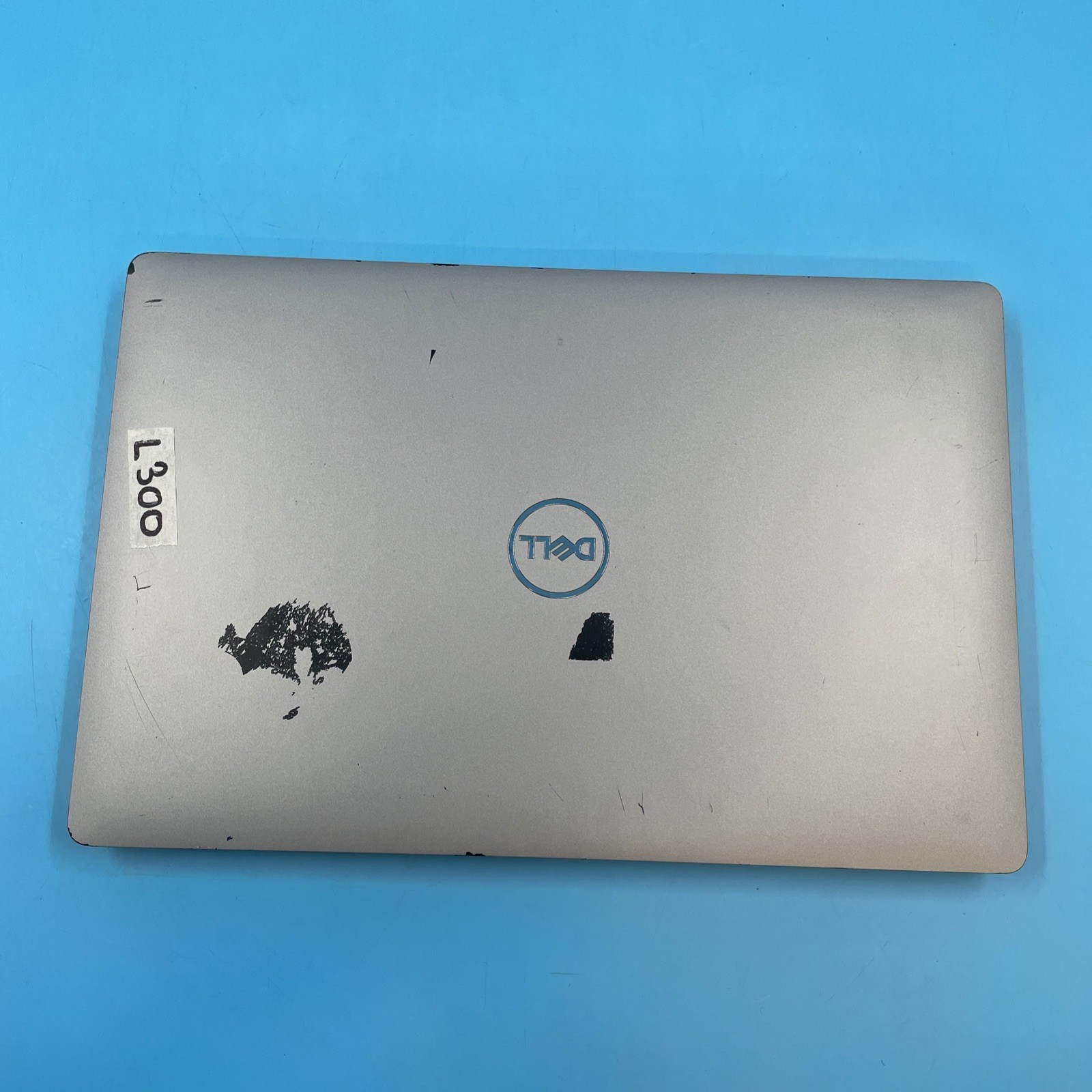 Dell Latitude 5511 | i7-10850H | 32GB RAM | NO DRIVE | MX150 | NO OS | NO BATT