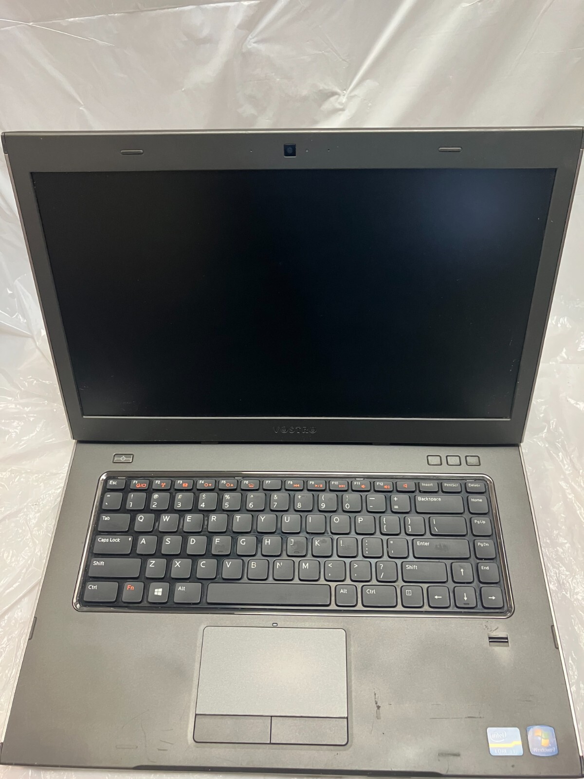 DELL VOSTRO 3560 Laptop Intel Core i3-3110M 2.40 GHZ + 4 GB 300GB HD, FOR PARTS