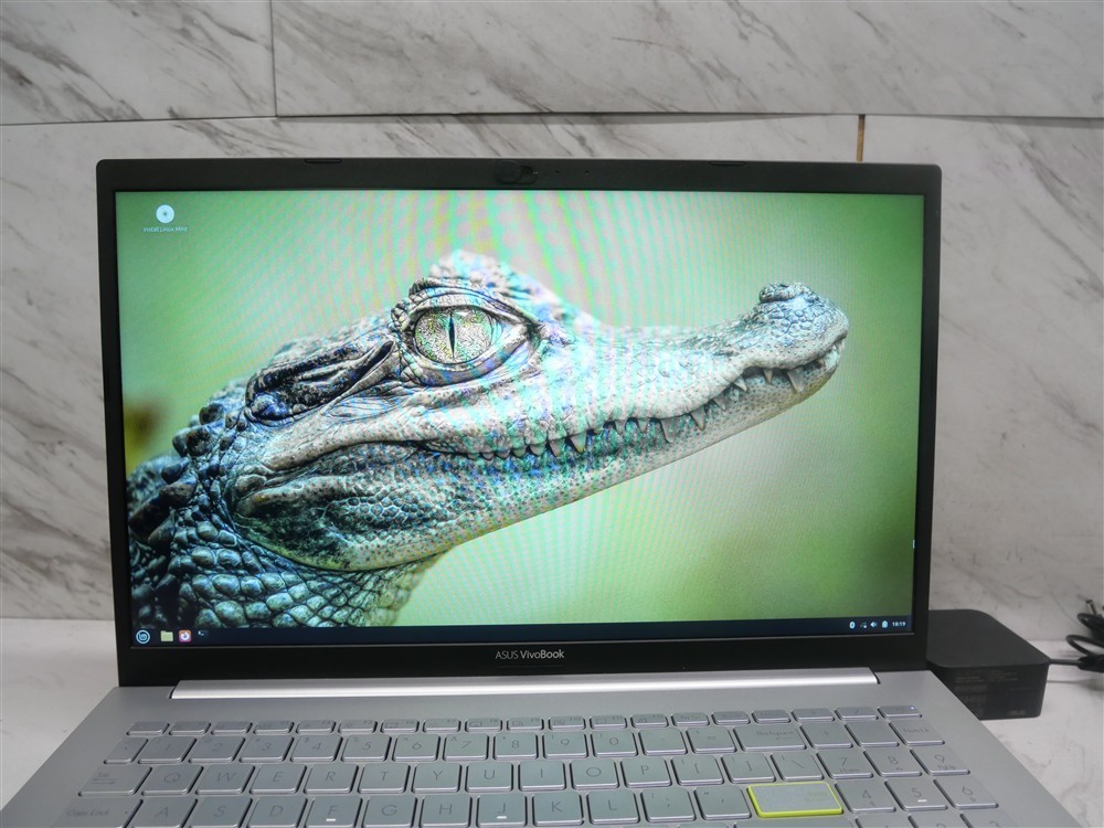 Asus VivoBook 15 K513E 15.6″ i7-1165G7 11th GEN 12GB RAM w/ Battery & AC Adapter
