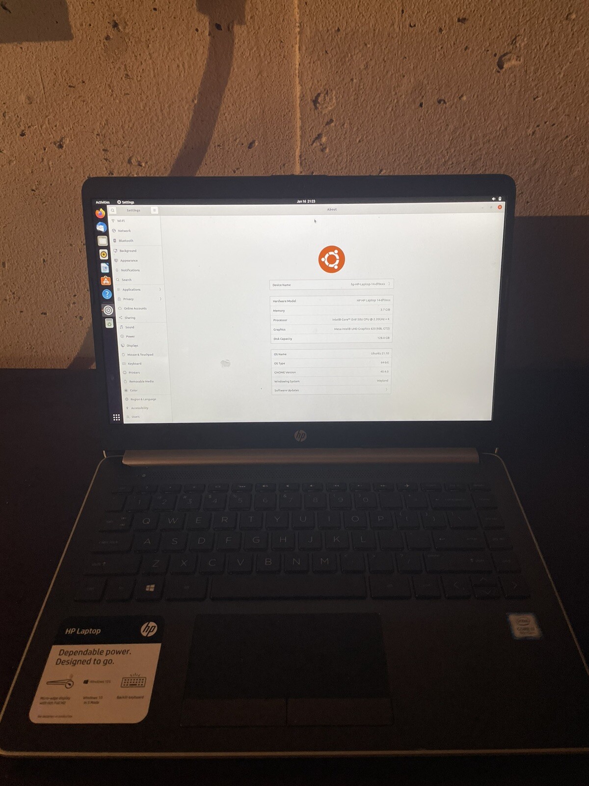 HP 14 DF0XX 14 in (3.7 GiB INTEL CORE i3 2.20Ghz 128 HDD )Notebook/Laptop Silver