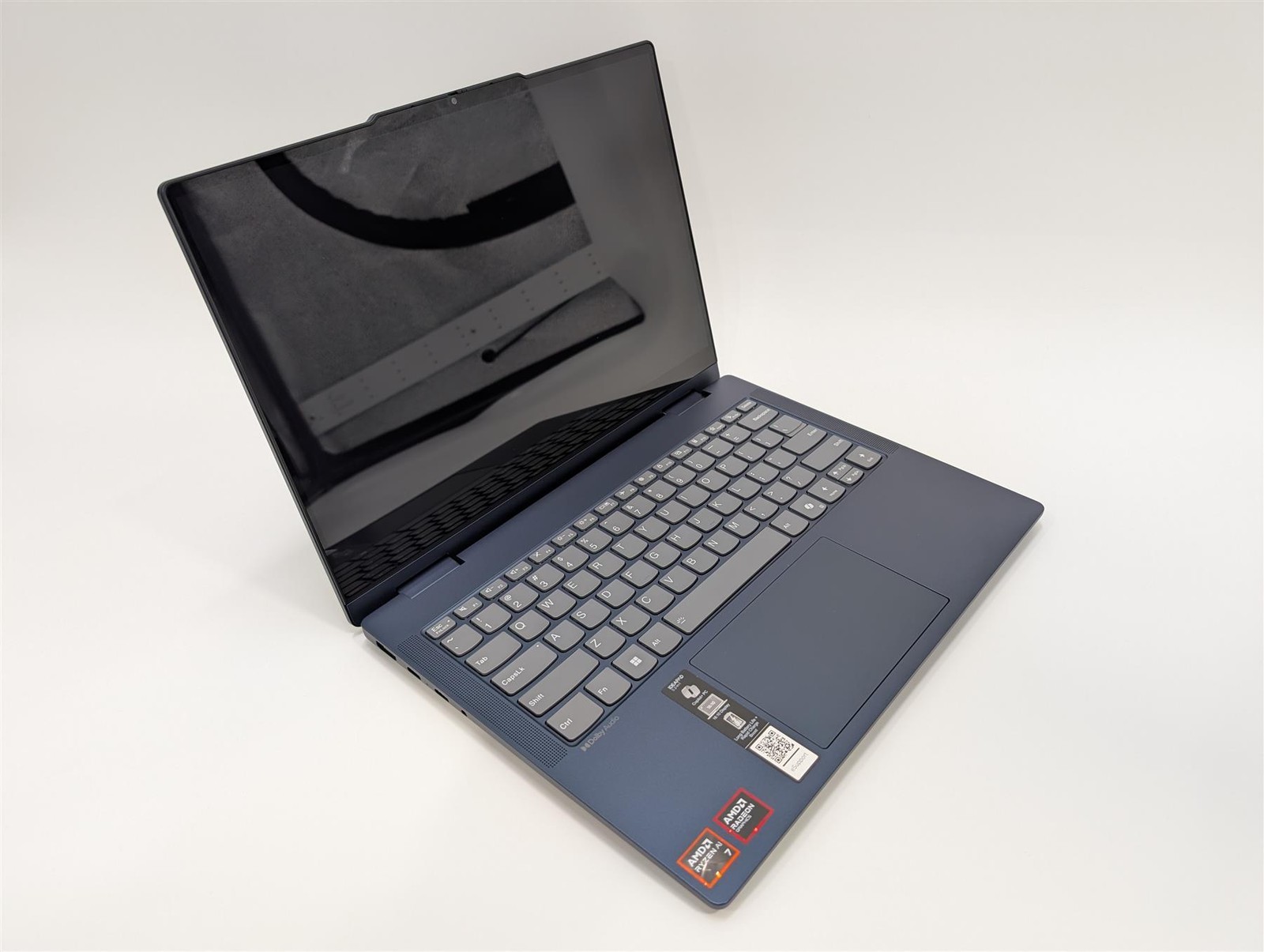 Lenovo IdeaPad 5 2in1 14″ Ryzen AI 7 350 16GB 1TB SSD 860M Blue Very Good