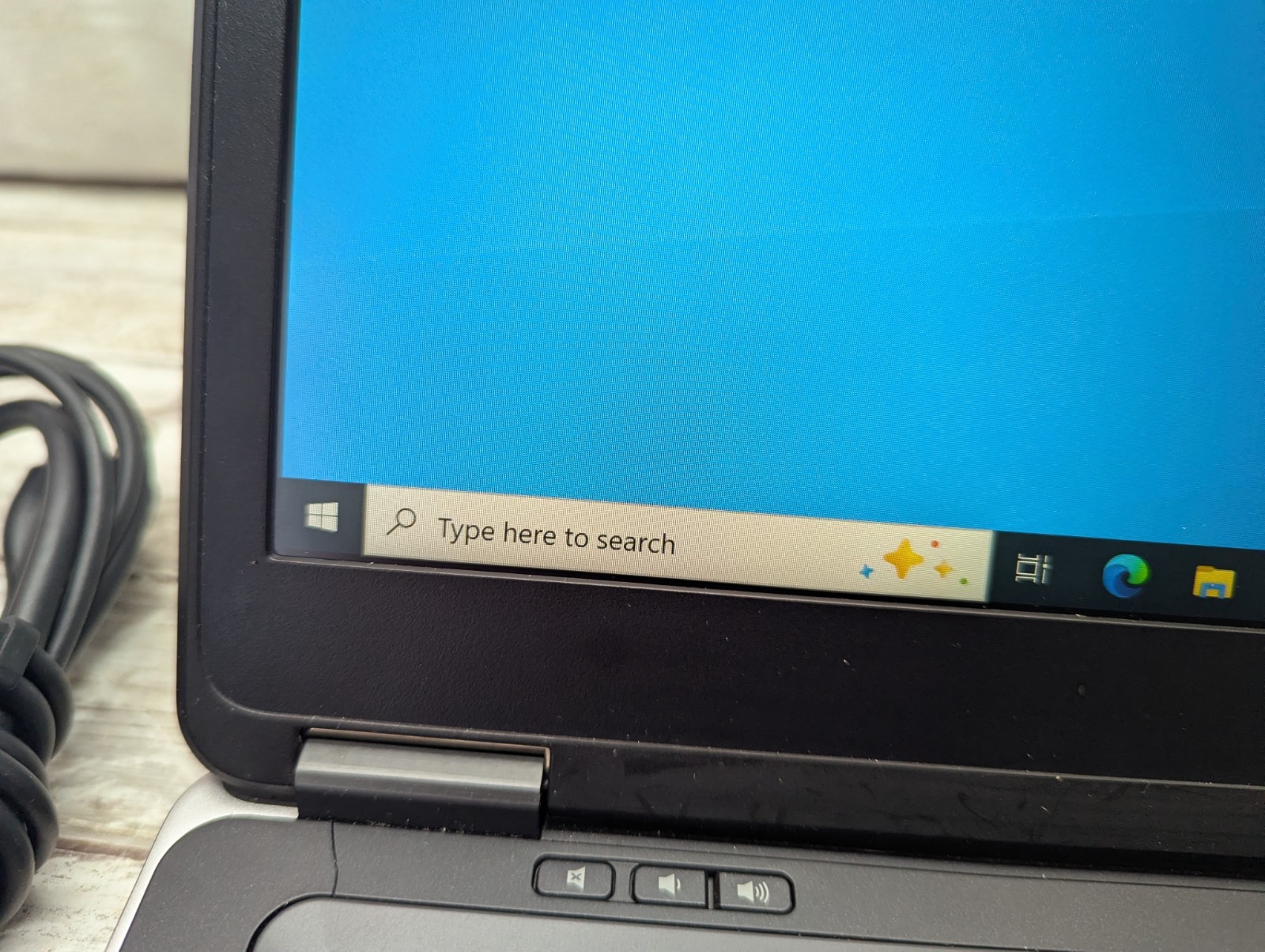 Dell Latitude E7440 14″ Laptop i5-4300U 2.5GHz 250GB 8GB WINDOWS 10pro Read
