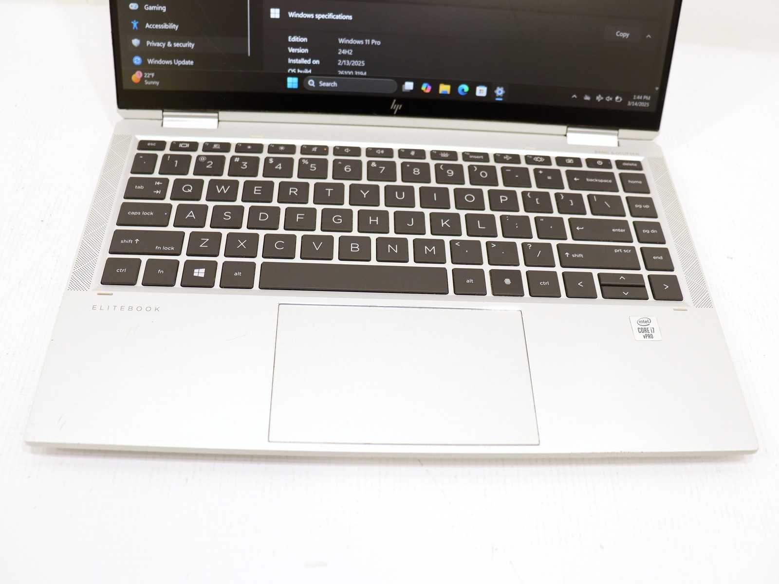 HP EliteBook X360 1040 G7 i7-0610U 16GB 256GB NVMe Windows 11 Pro – Cracked LCD