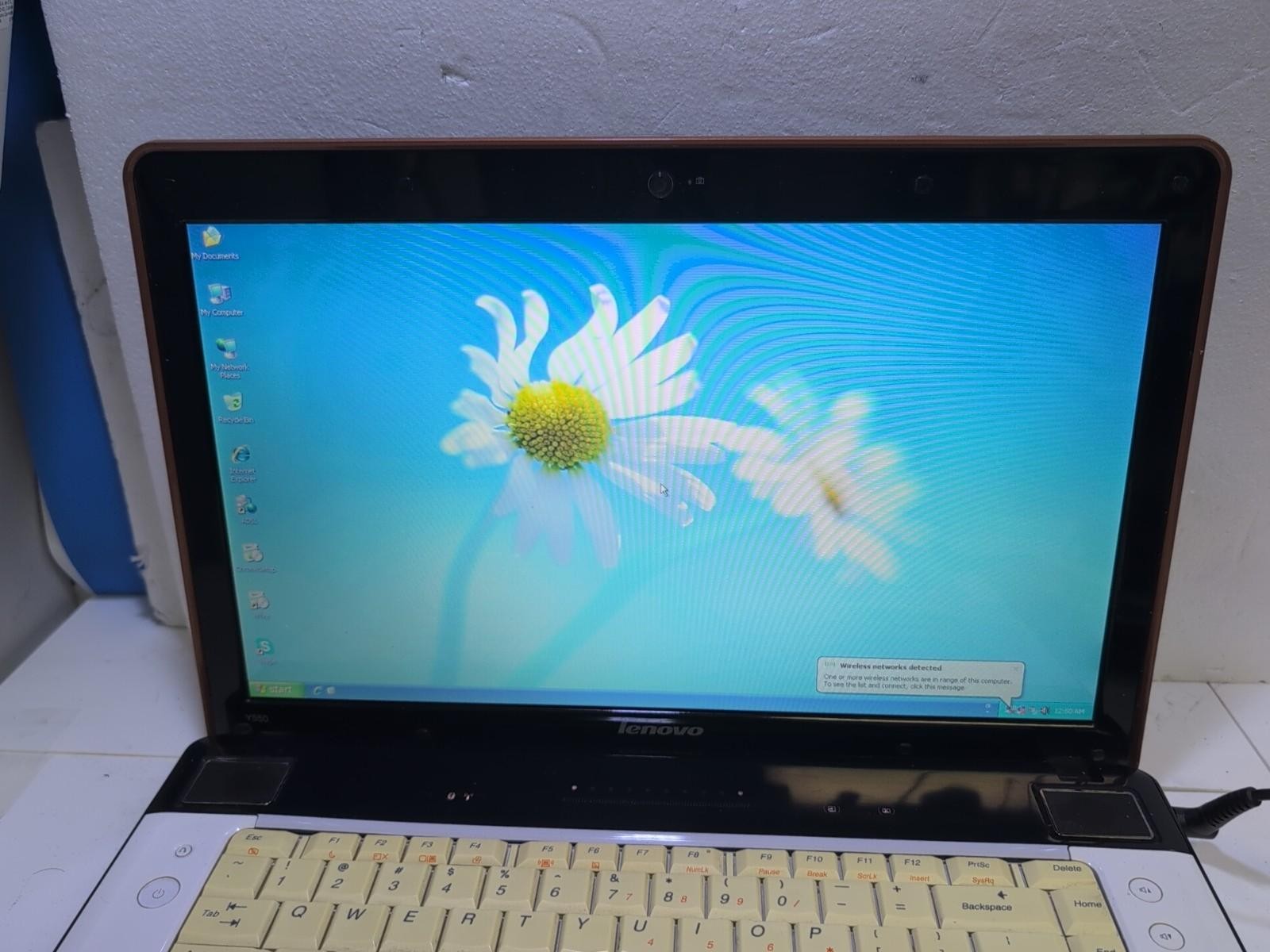 Lenovo IdeaPad Y550 15.6″ Laptop Core 2 Duo T6600 /3GB RAM/500GB HDD/WIN XP –