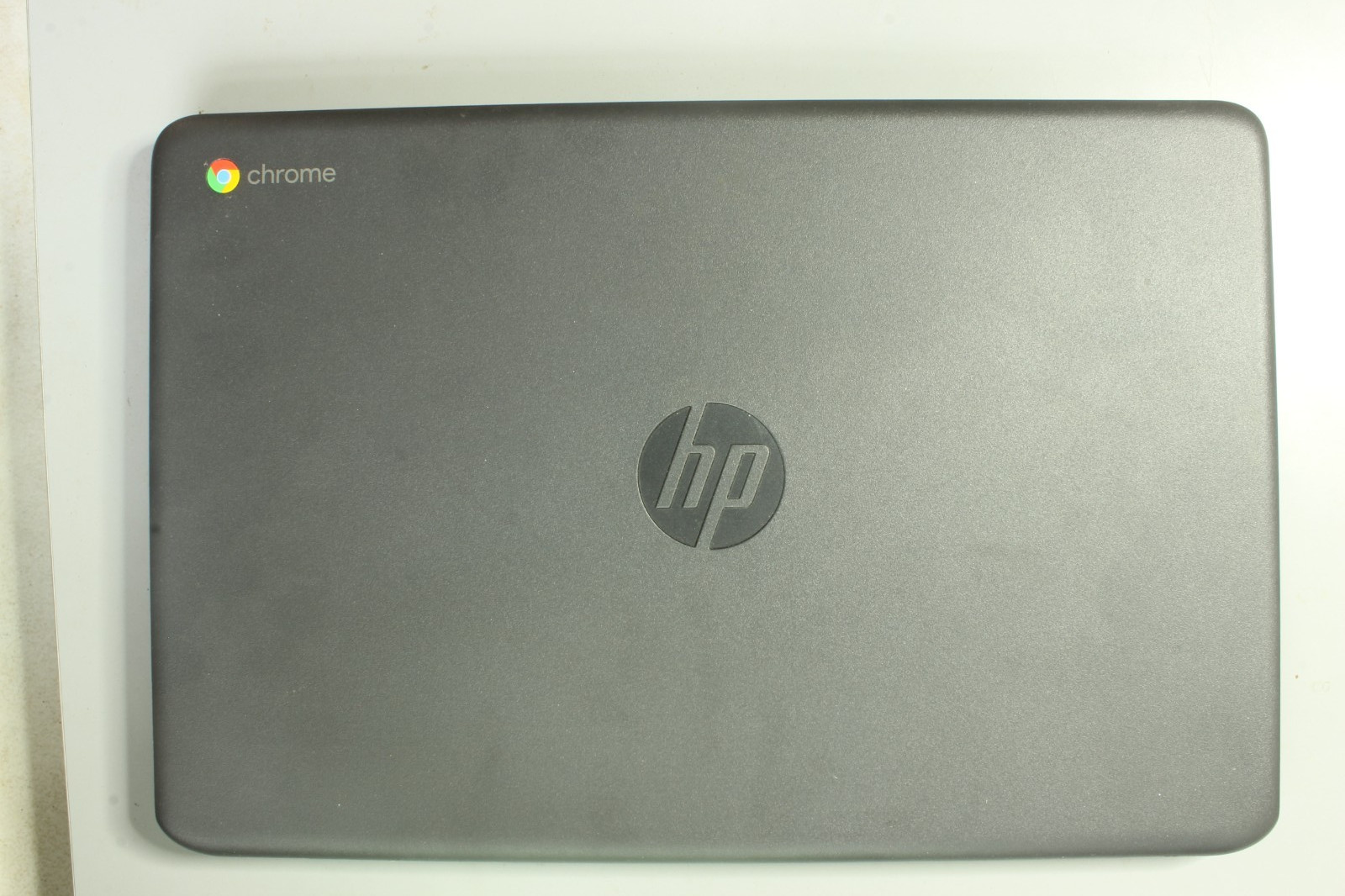 HP 14-db0023dx CHROMEBOOK 14″ HD AMD A4-9120C 4GB RAM 32GB W/Targus Carry Bag