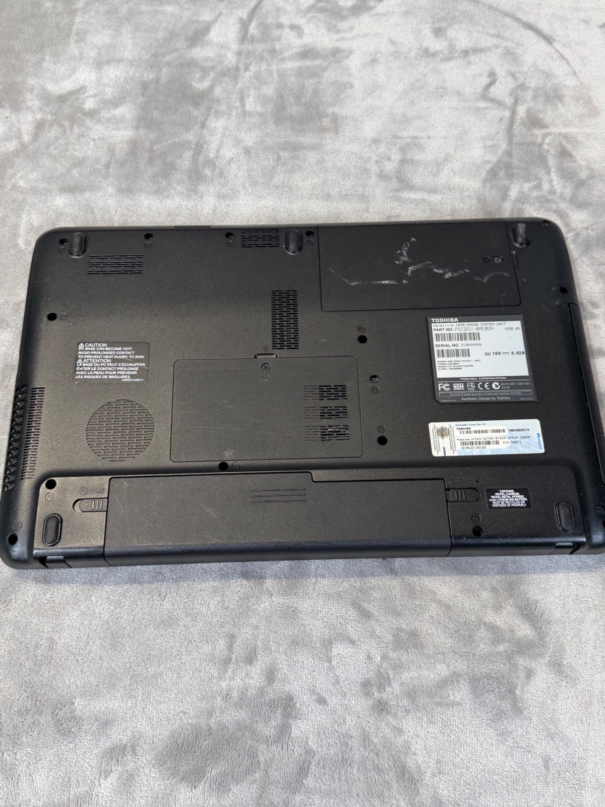 Toshiba Satellite C655-S5503 Laptop Intel Core i3-2350M 6GB Ram Bad Battery