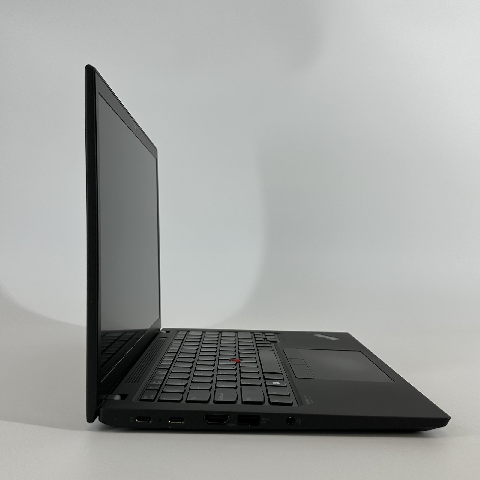 Lenovo ThinkPad X13 Gen 3 FHD+ 2.9 GHz Ryzen 5 PRO 6650U 16GB 512GB – LCD Bleed
